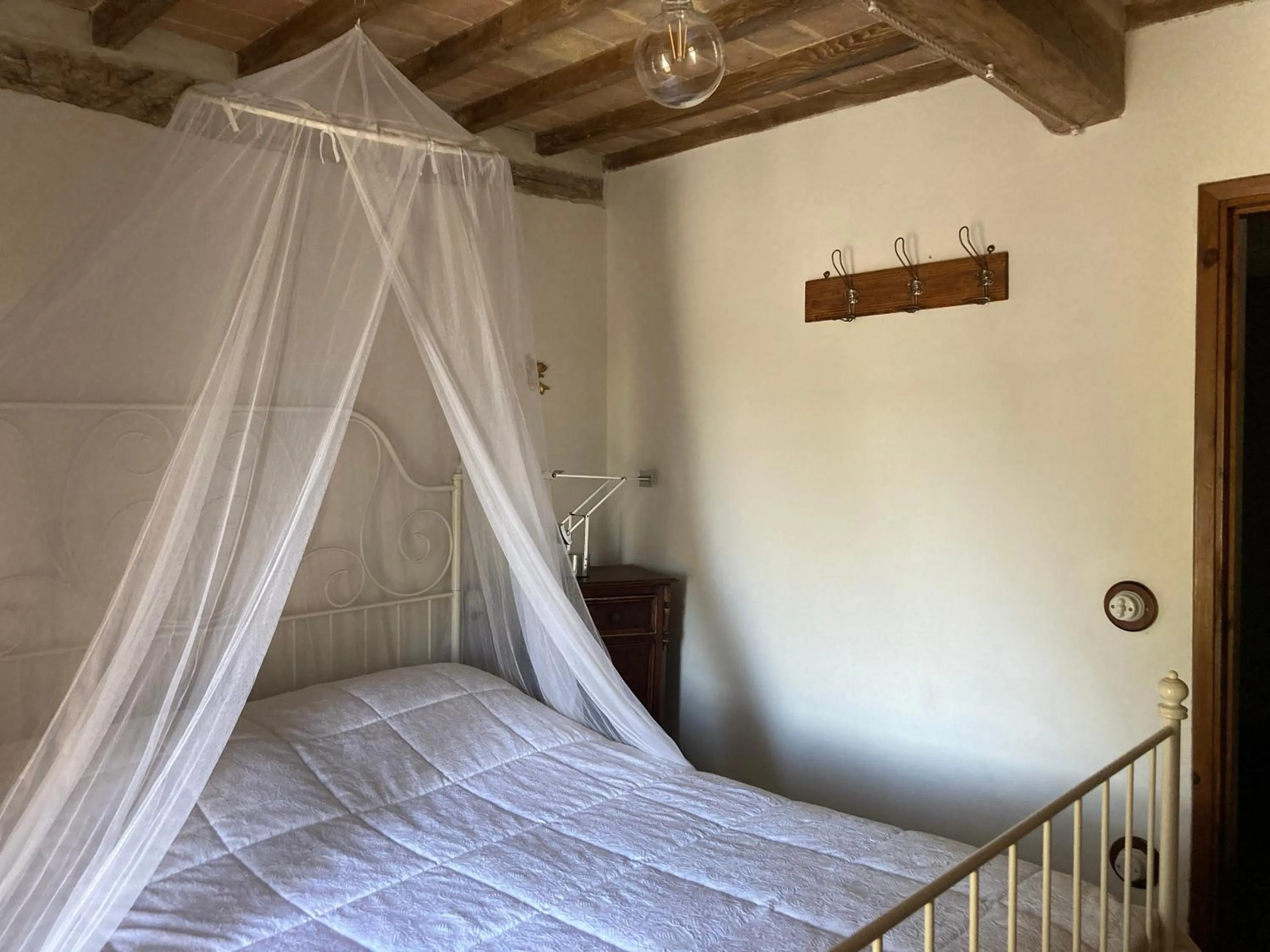 Bed in La pecora e l agnello