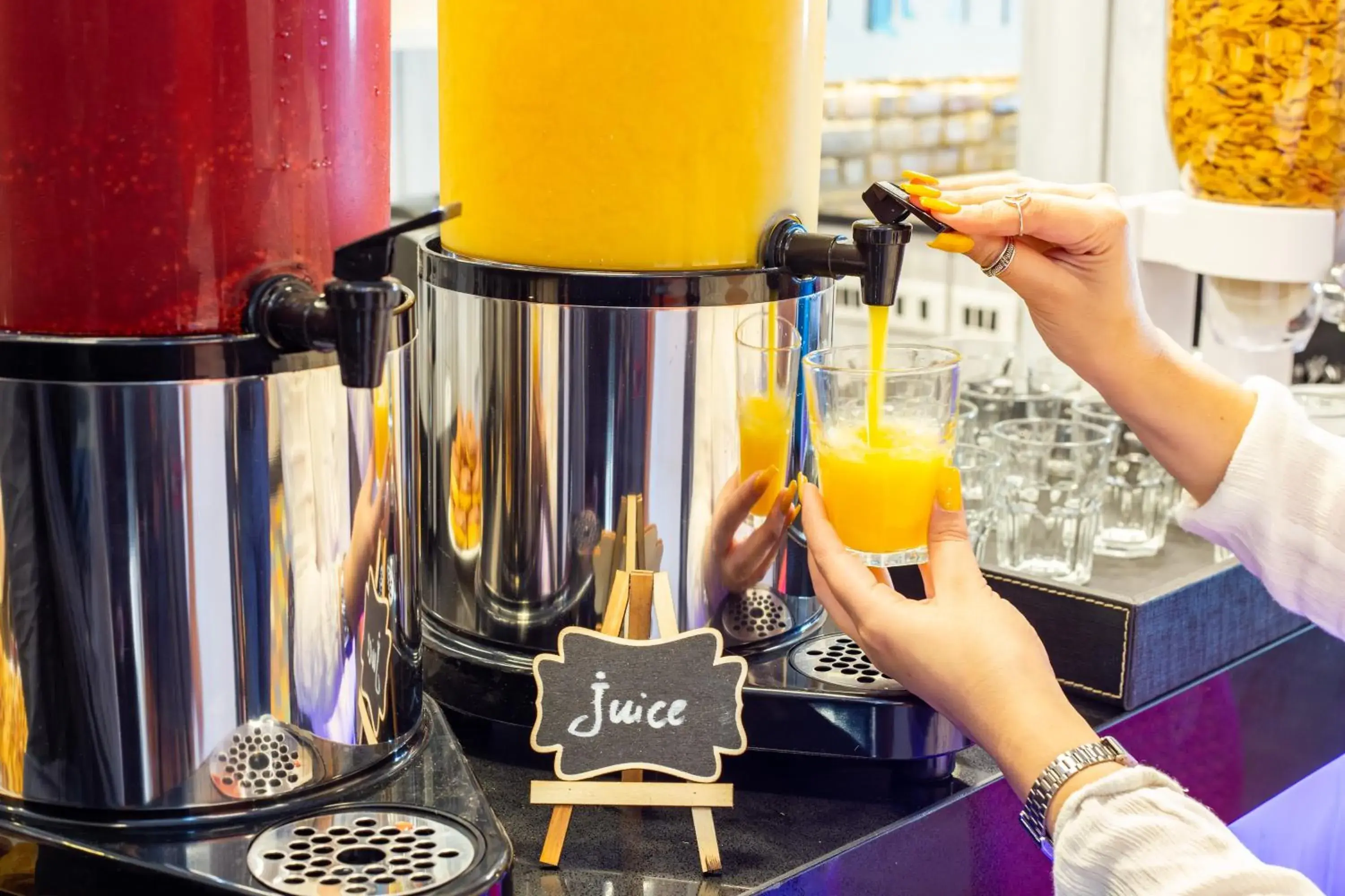 Continental breakfast in Hostal Boutique Black Cat Continental breakfast in Hostal Boutique Black Cat