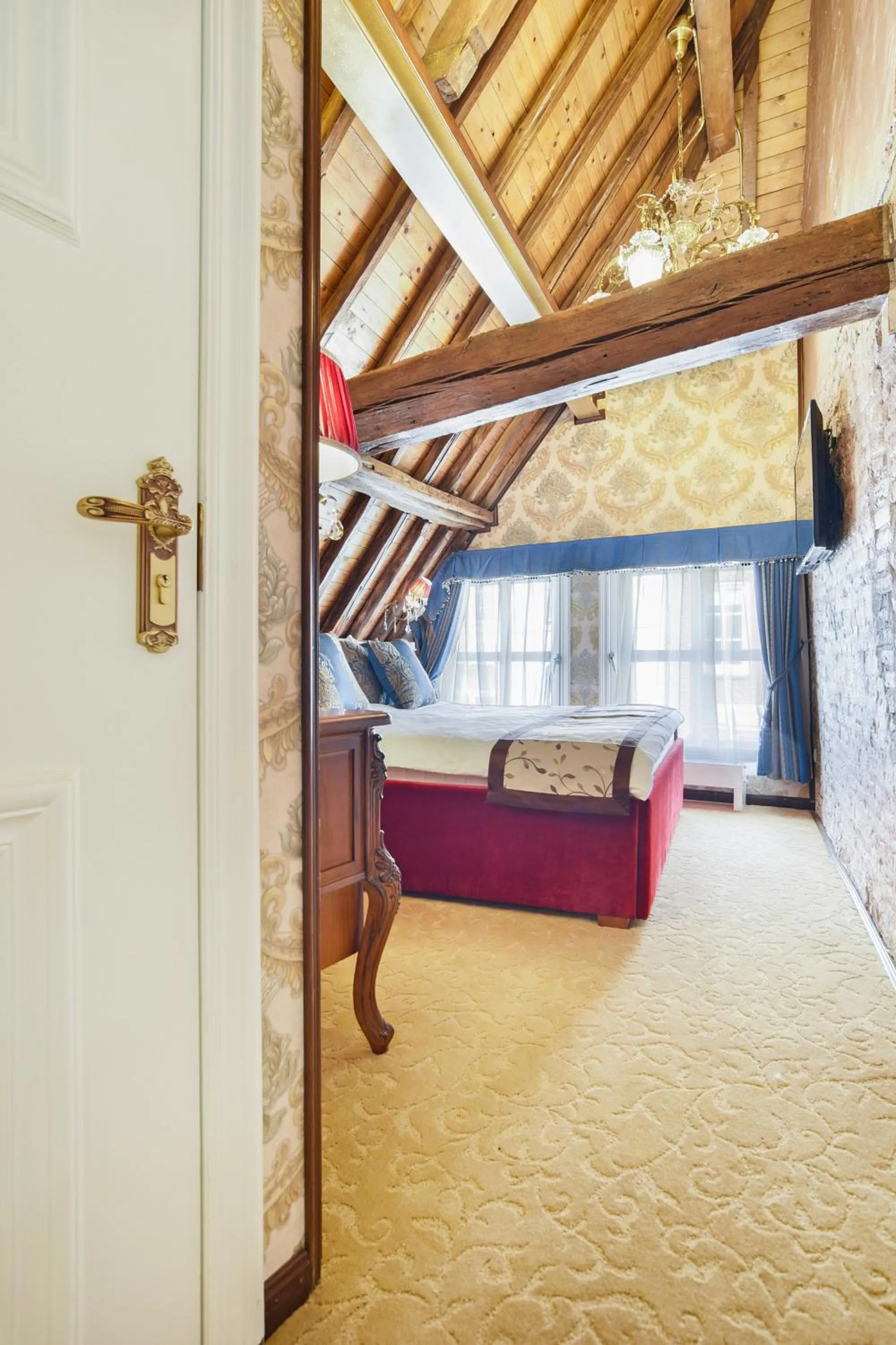 TV and multimedia, Bed in Hotel The Stamp