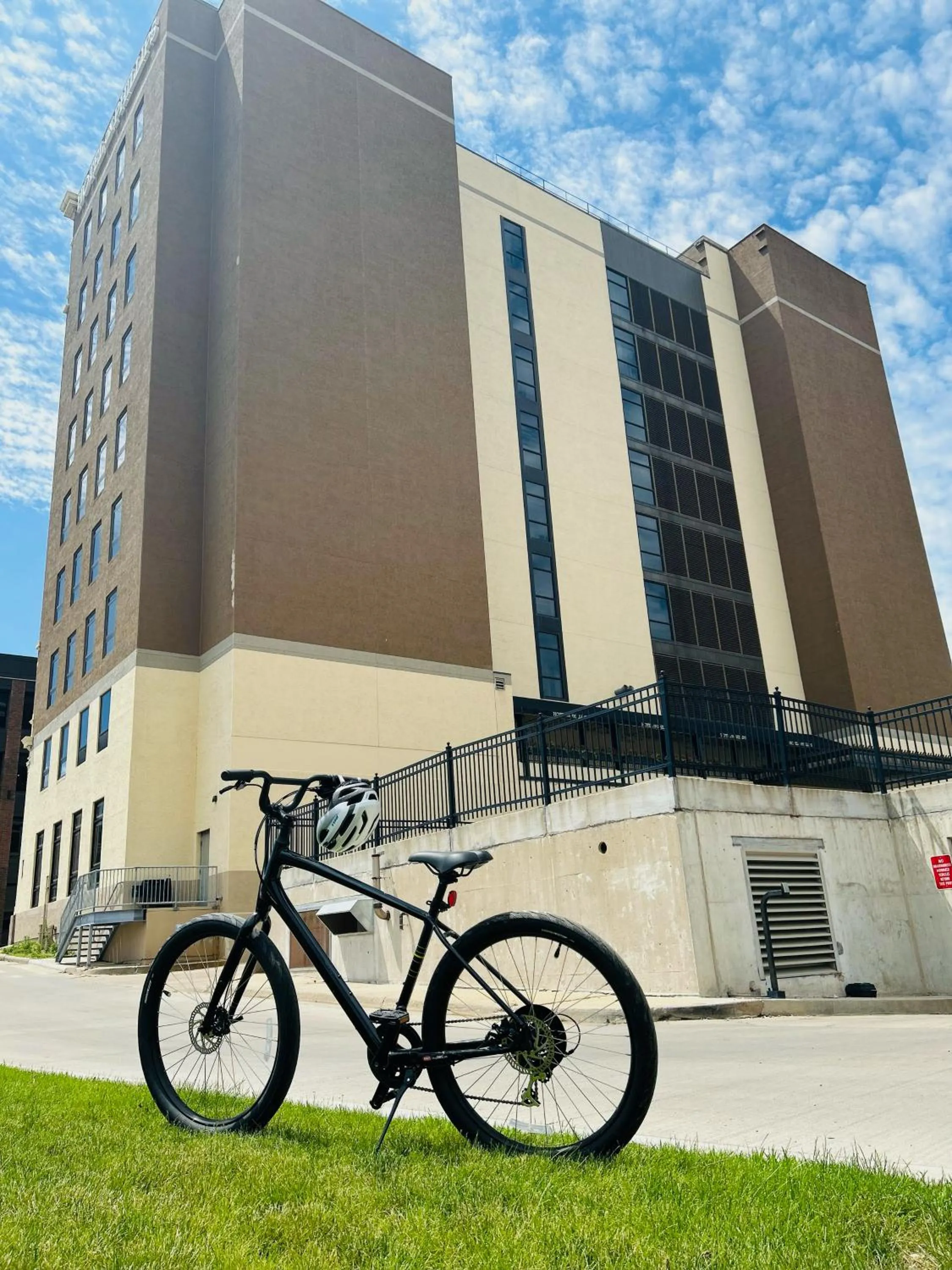 Cycling in Hotel On Phillips