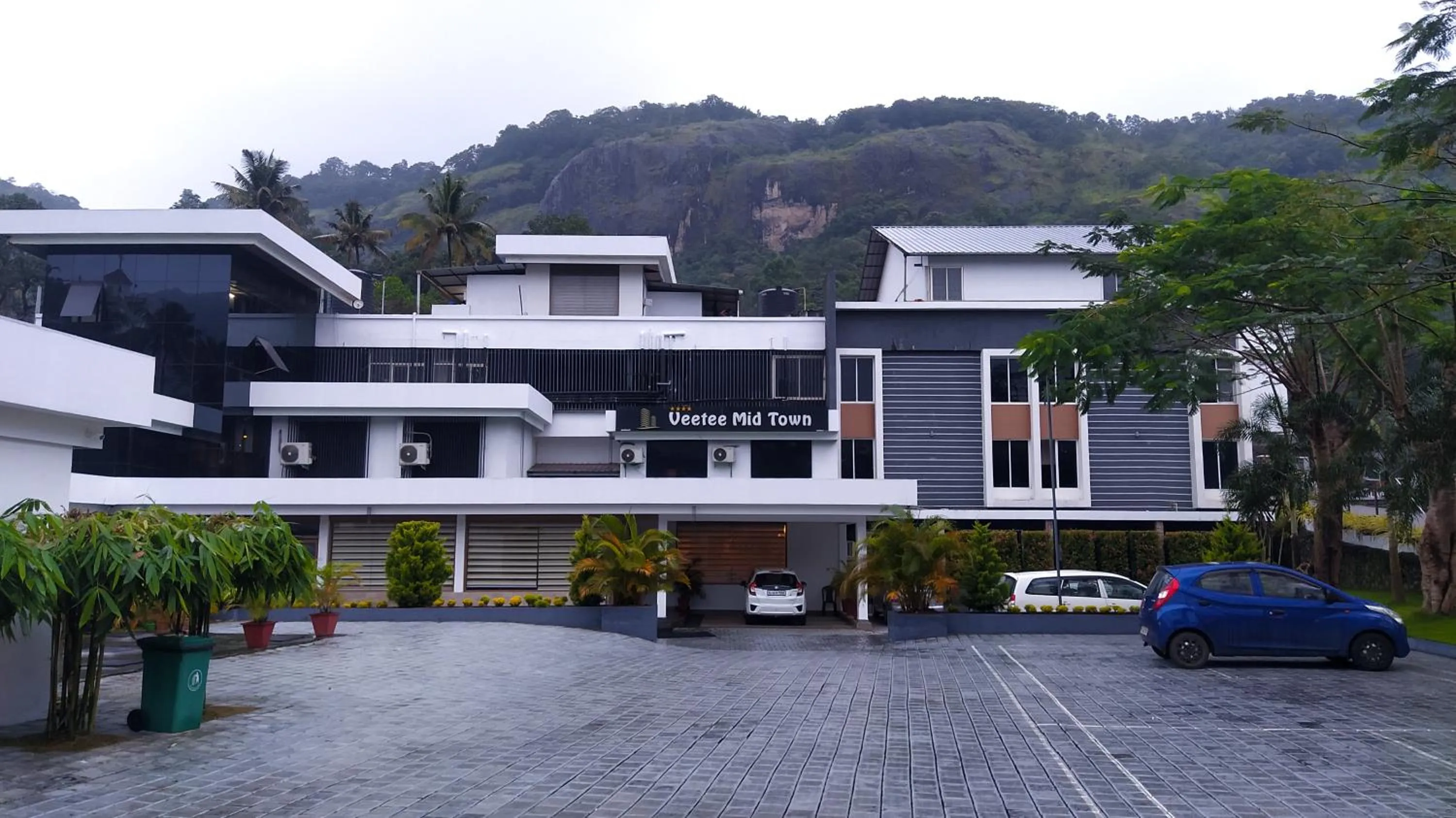 Property building in VEETEE MID TOWN