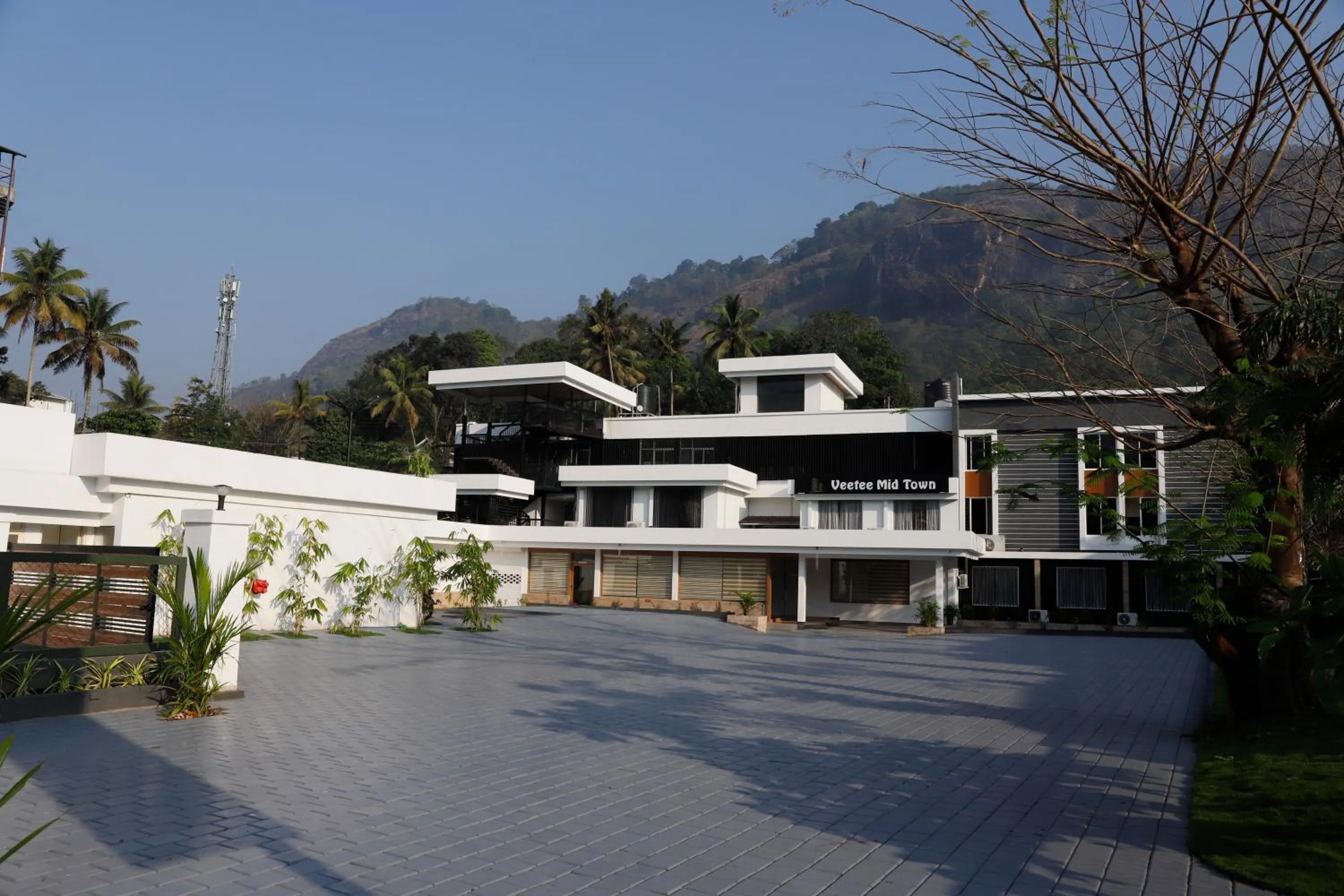 Property building in VEETEE MID TOWN