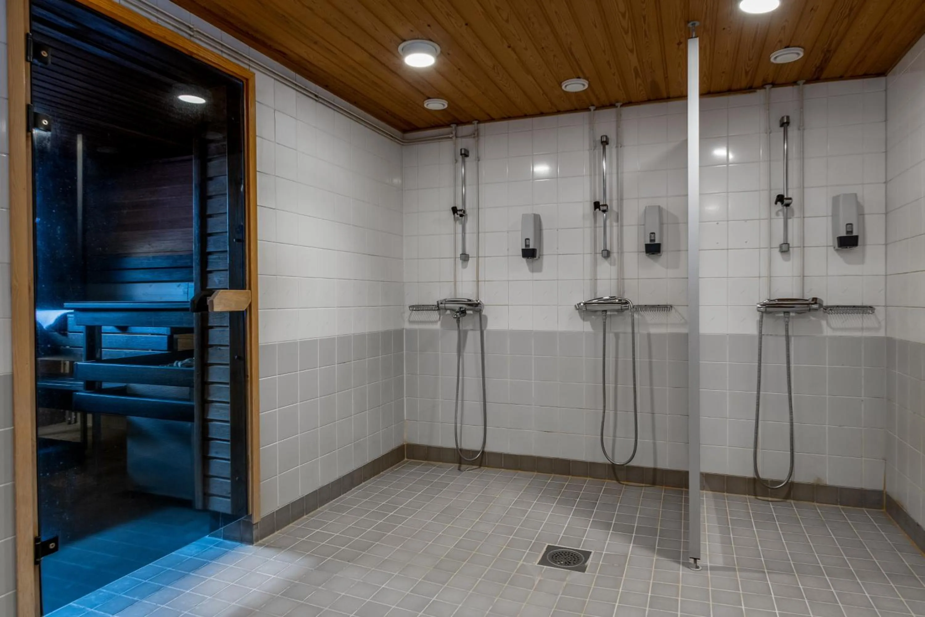 Shower in Hotel Kurikka
