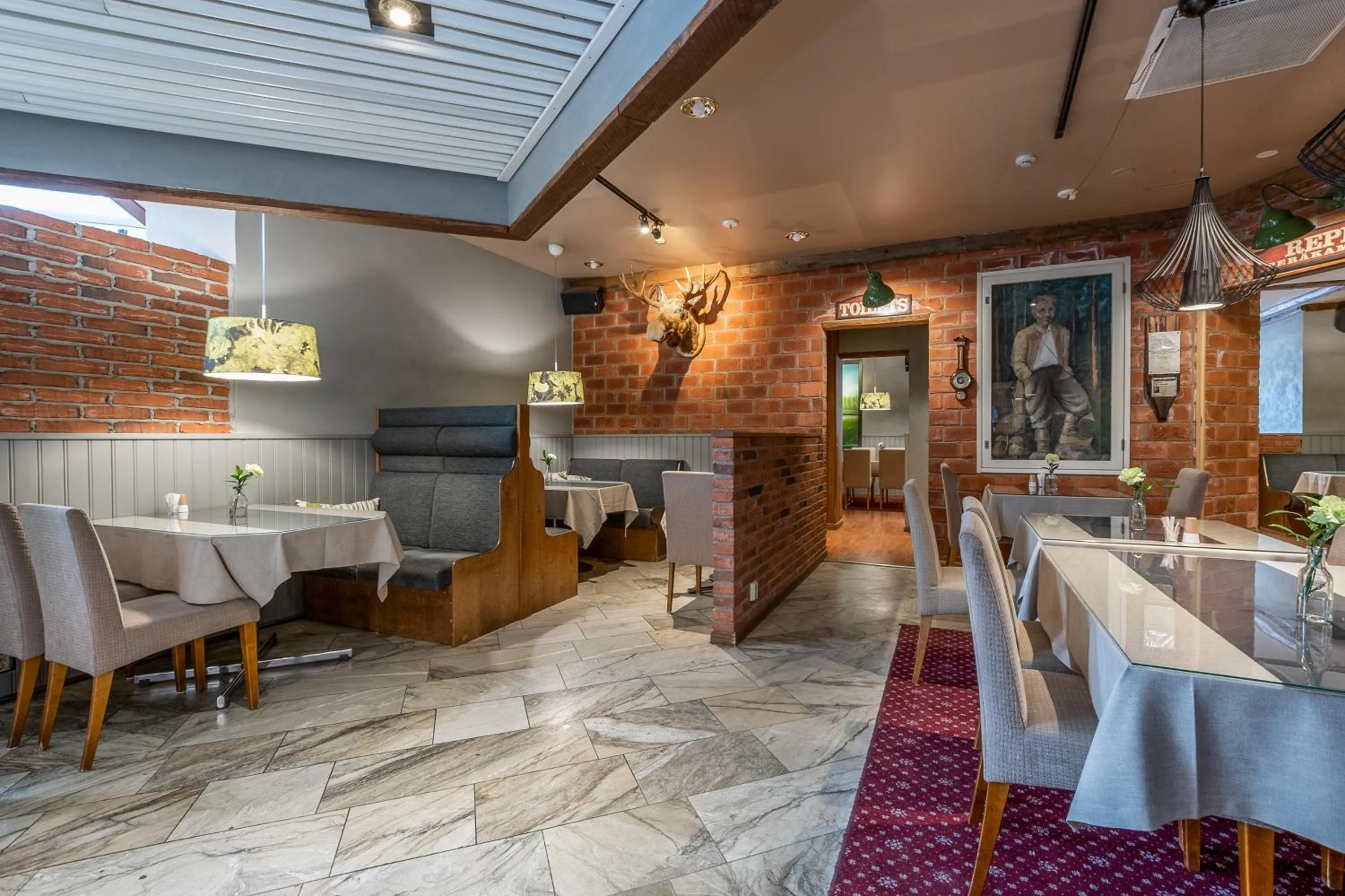 Restaurant/places to eat in Hotel Kurikka