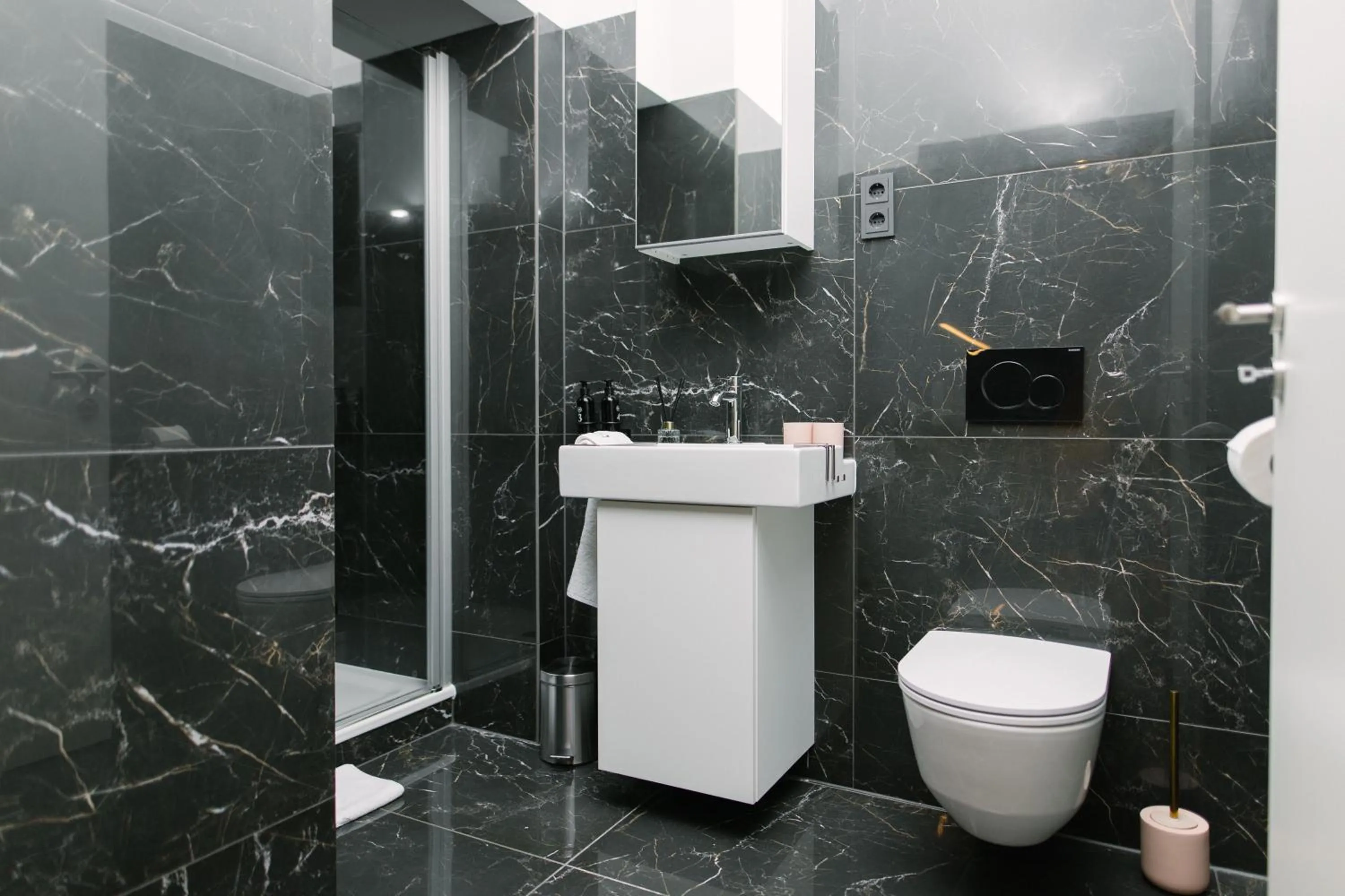 Shower in TG Hotel Apartments Budapest