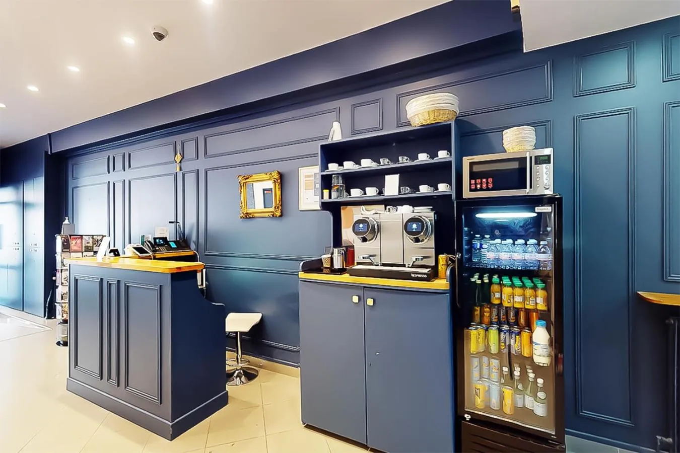 Lobby or reception in Hôtel de Ménilmontant