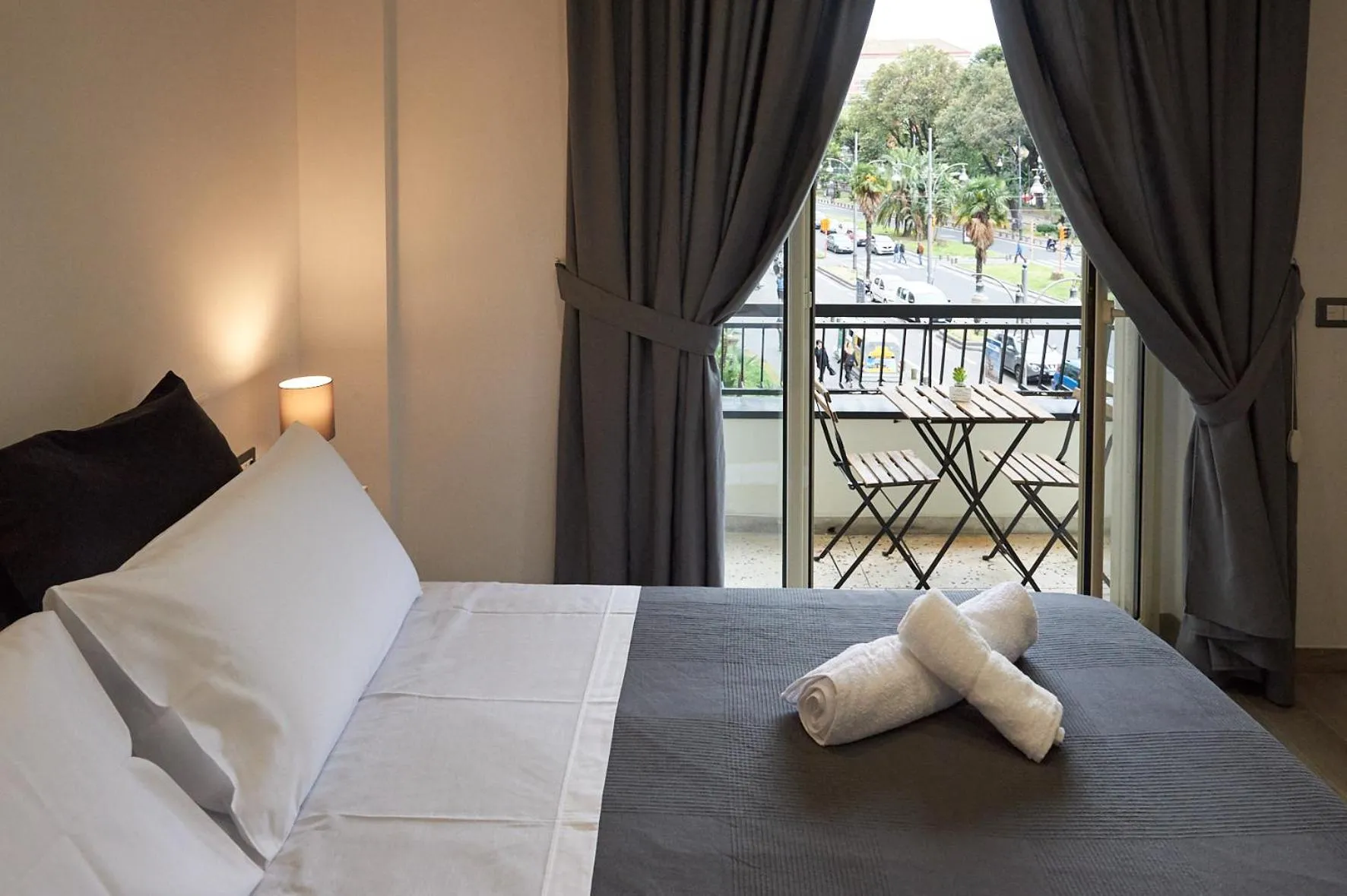 Bed in Napoli Regina