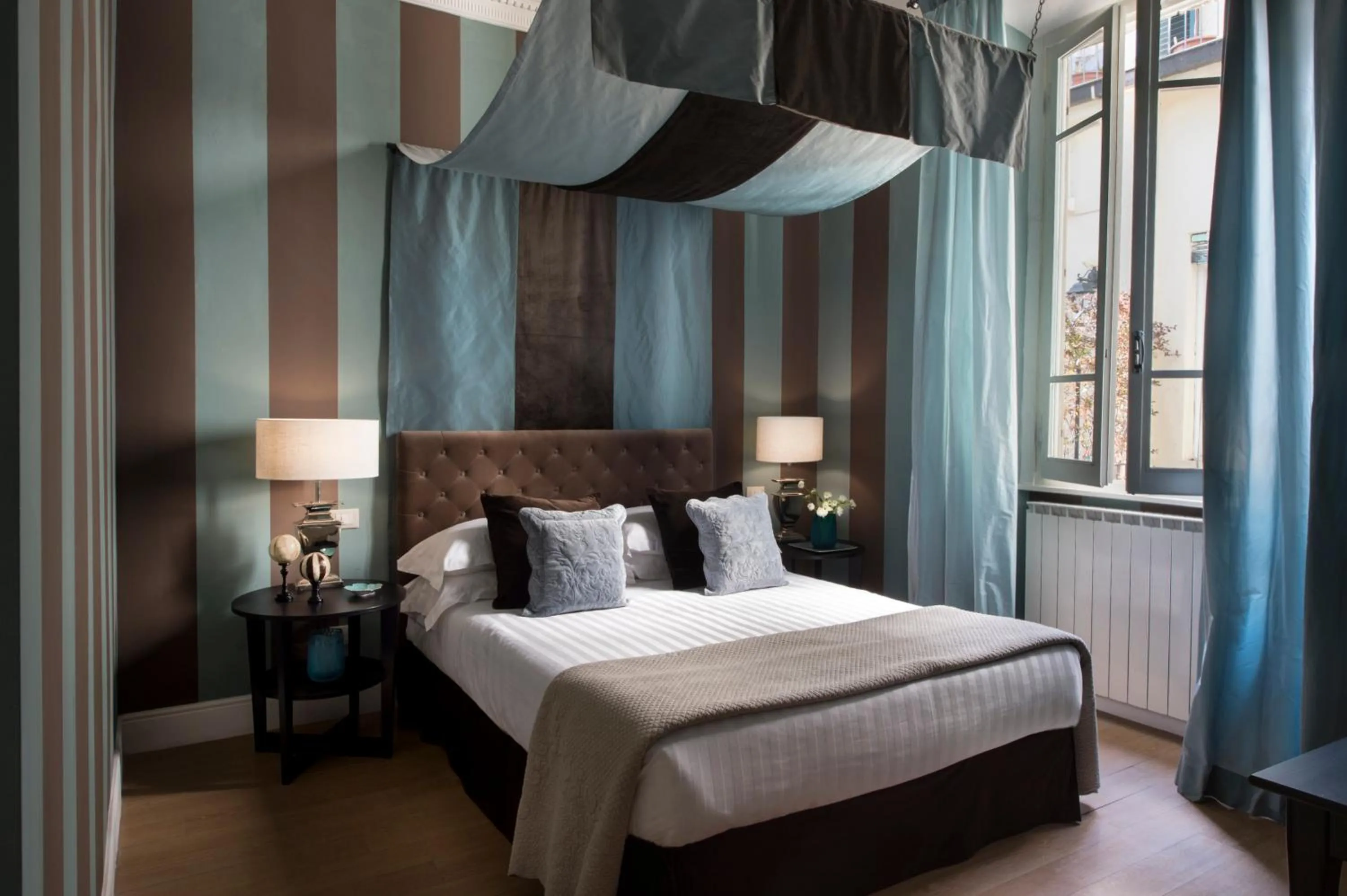 Photo of the whole room, Bed in Palazzo Branchi