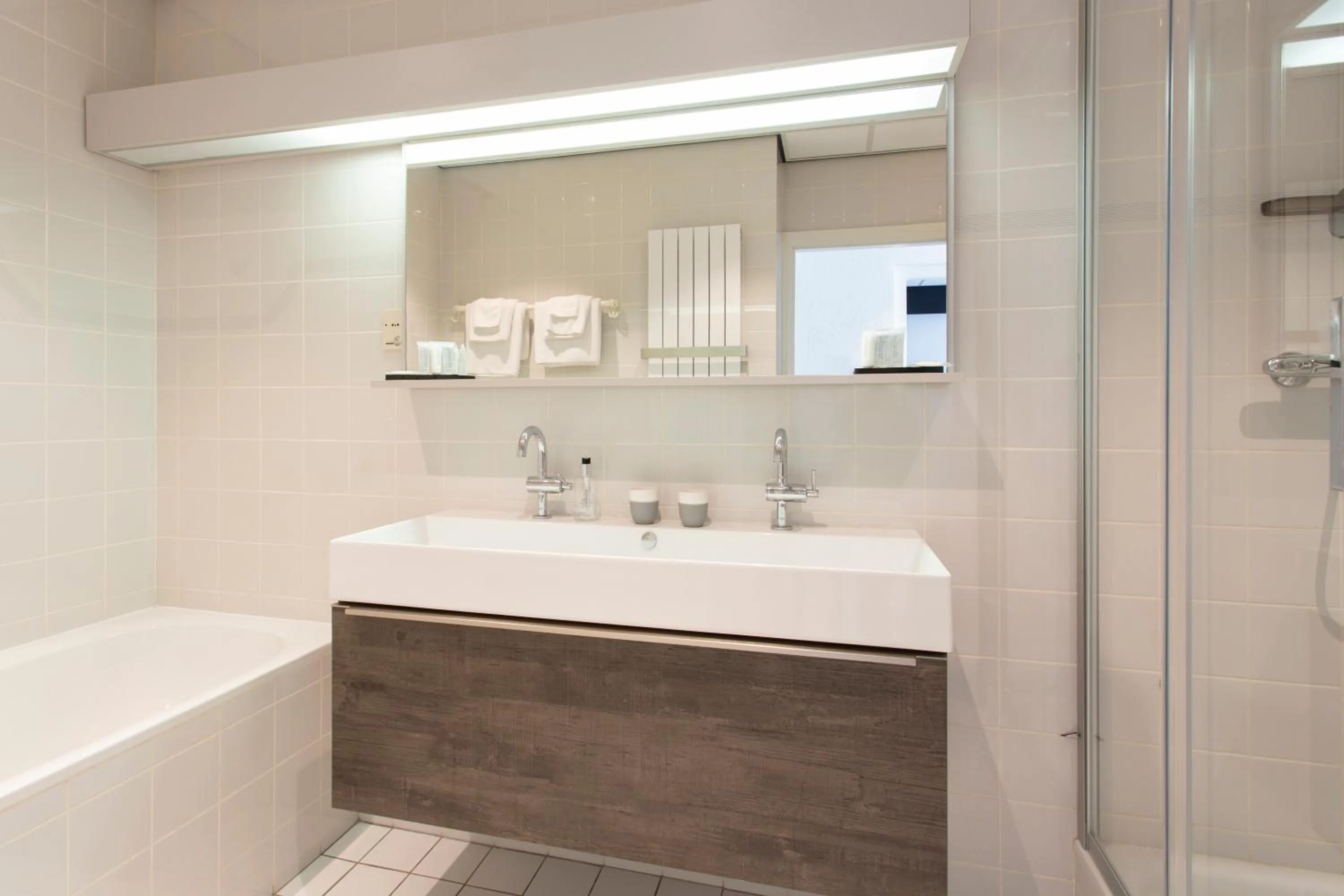 Bathroom in Restaurant-Hotel de Watergeus