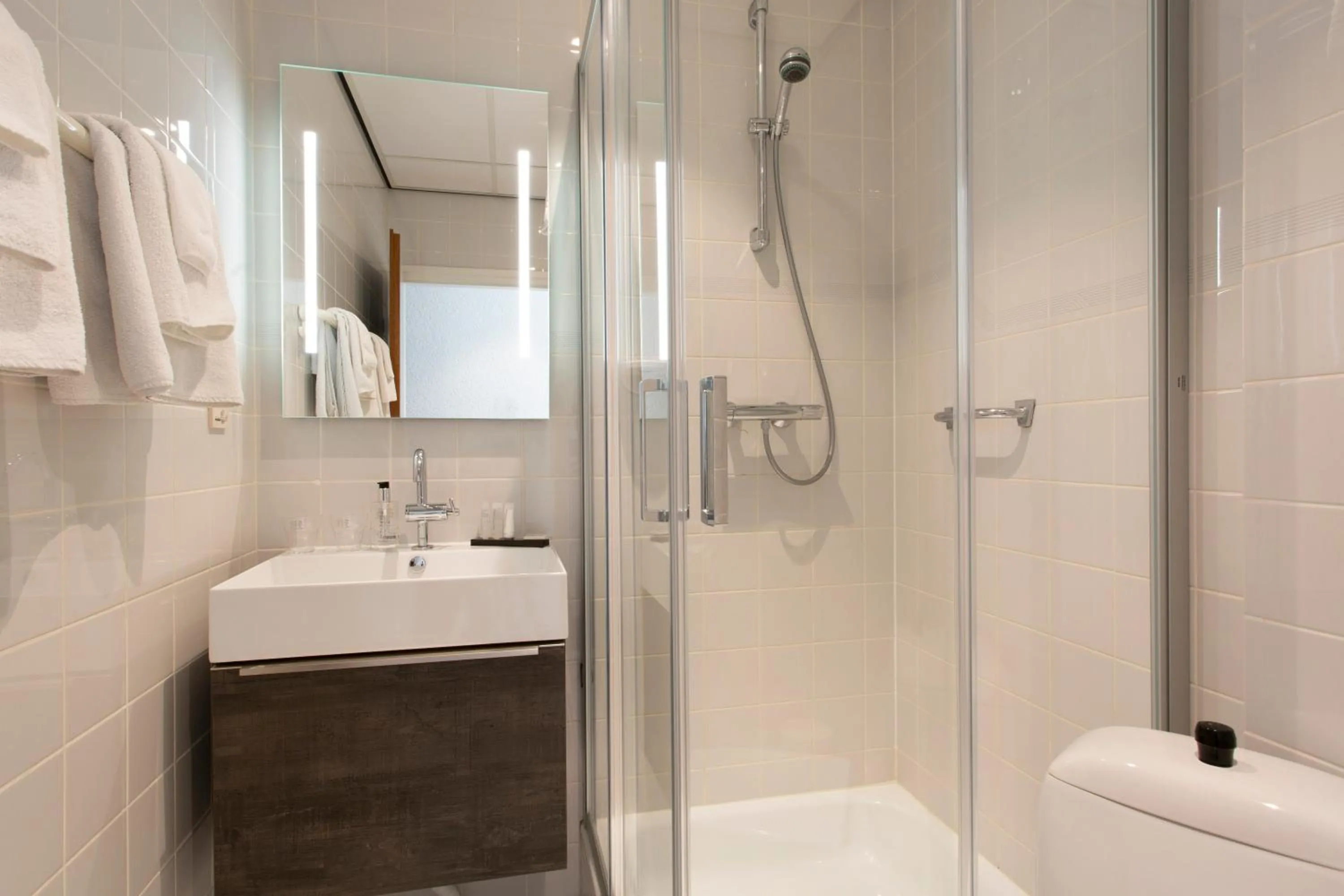 Bathroom in Restaurant-Hotel de Watergeus