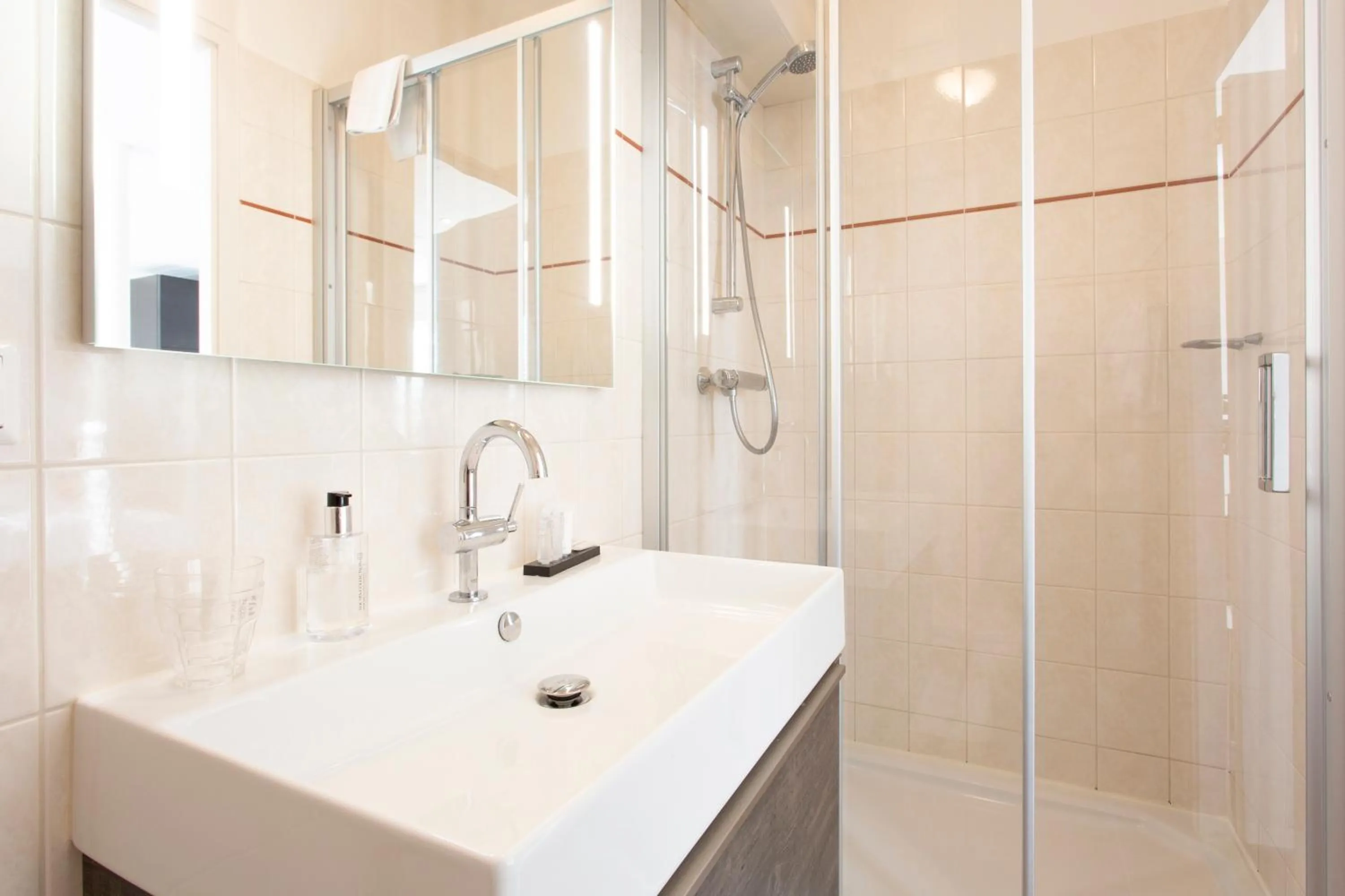 Bathroom in Restaurant-Hotel de Watergeus