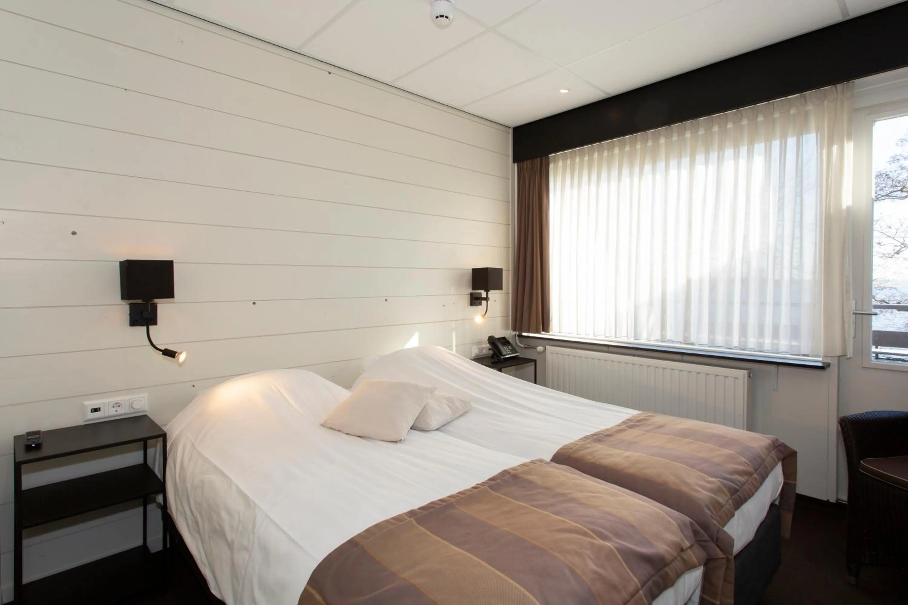 Bedroom, Bed in Restaurant-Hotel de Watergeus