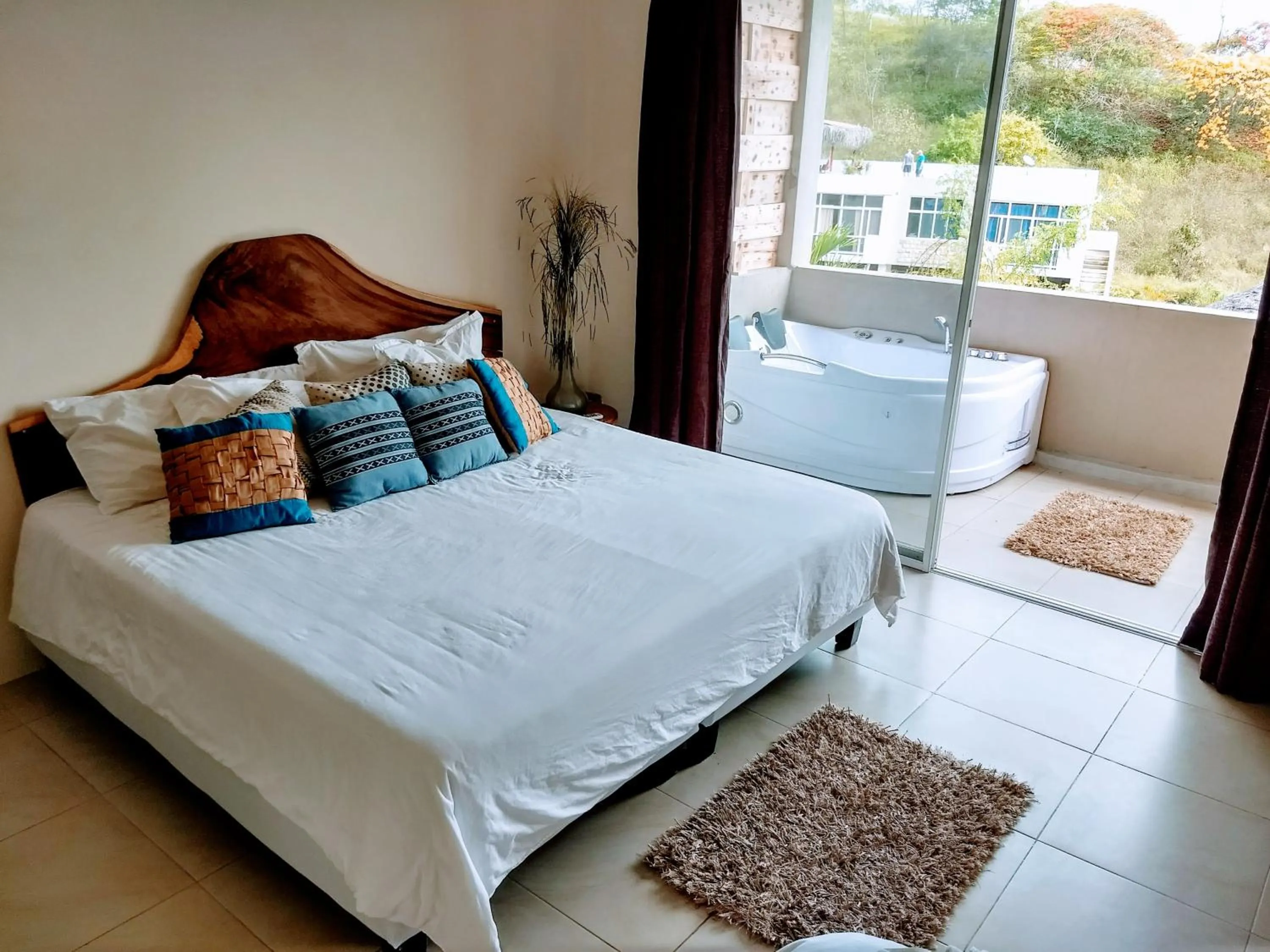 Bed in ME Hotel & Villas - Montañita Estates