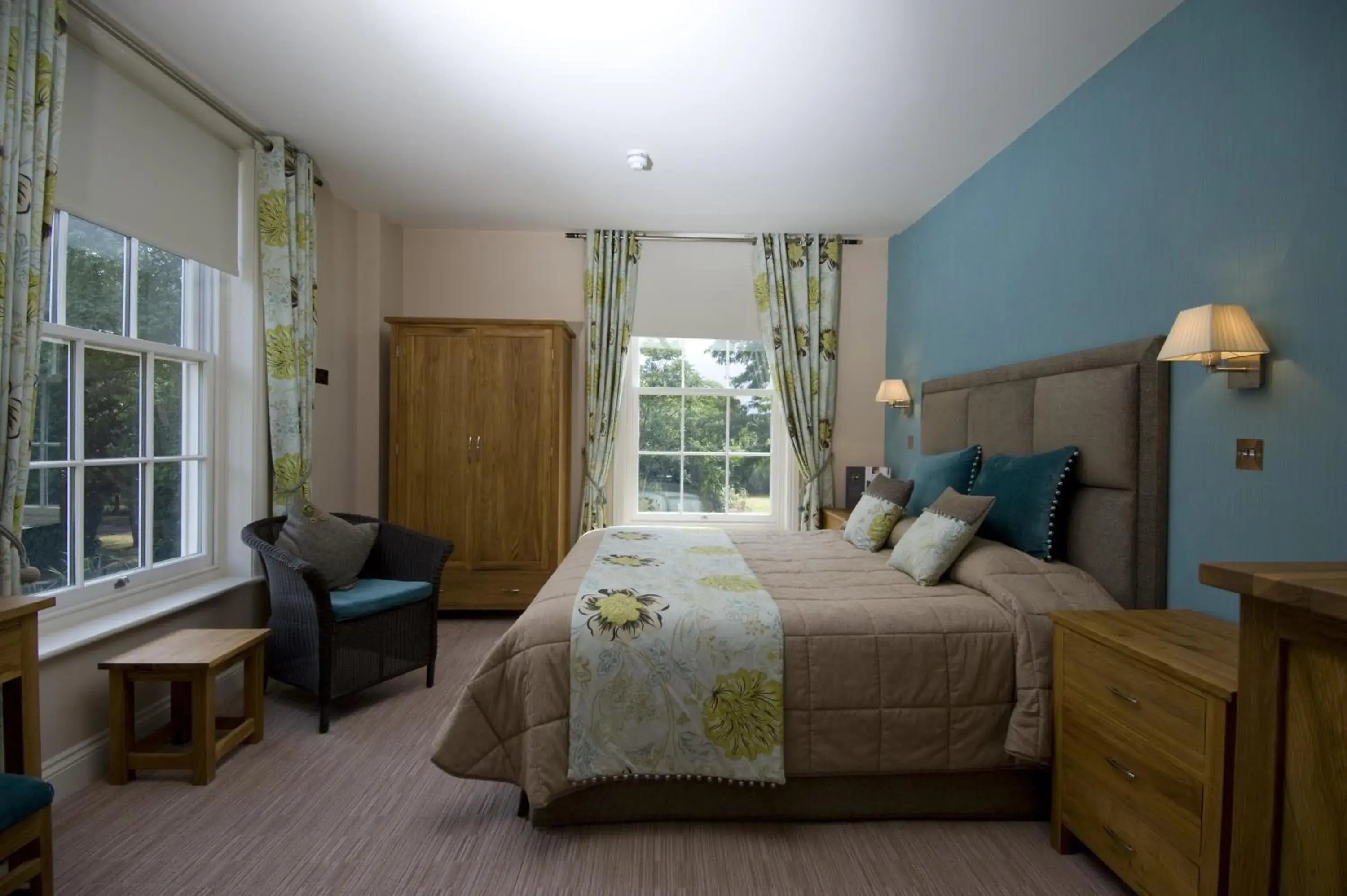 Photo of the whole room, Bed in Orsett Hall Photo of the whole room, Bed in Orsett Hall