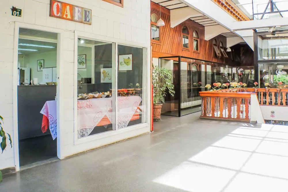 Communal kitchen in Guida Residenza Pousada