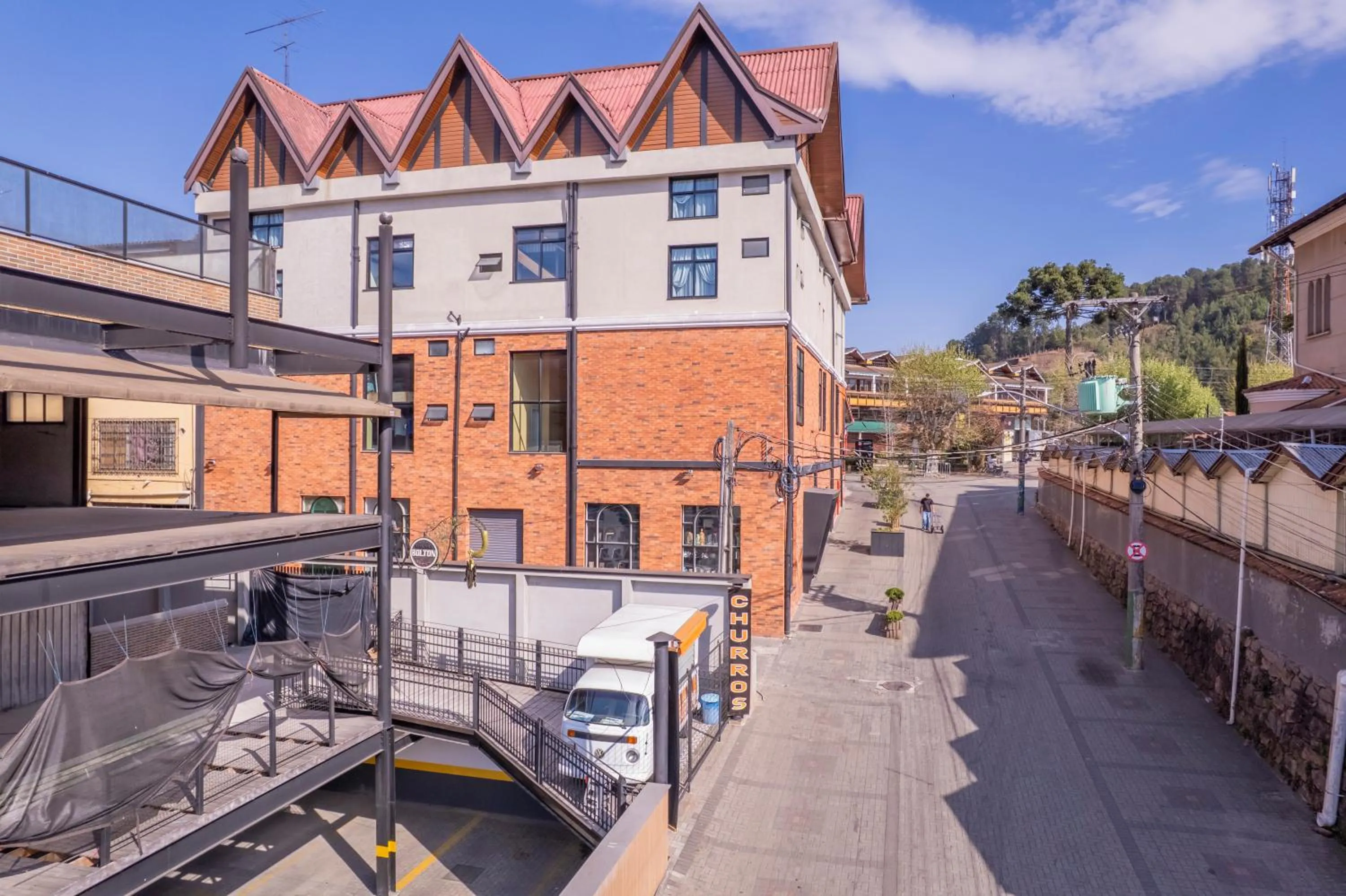 Property building in Guida Residenza Pousada