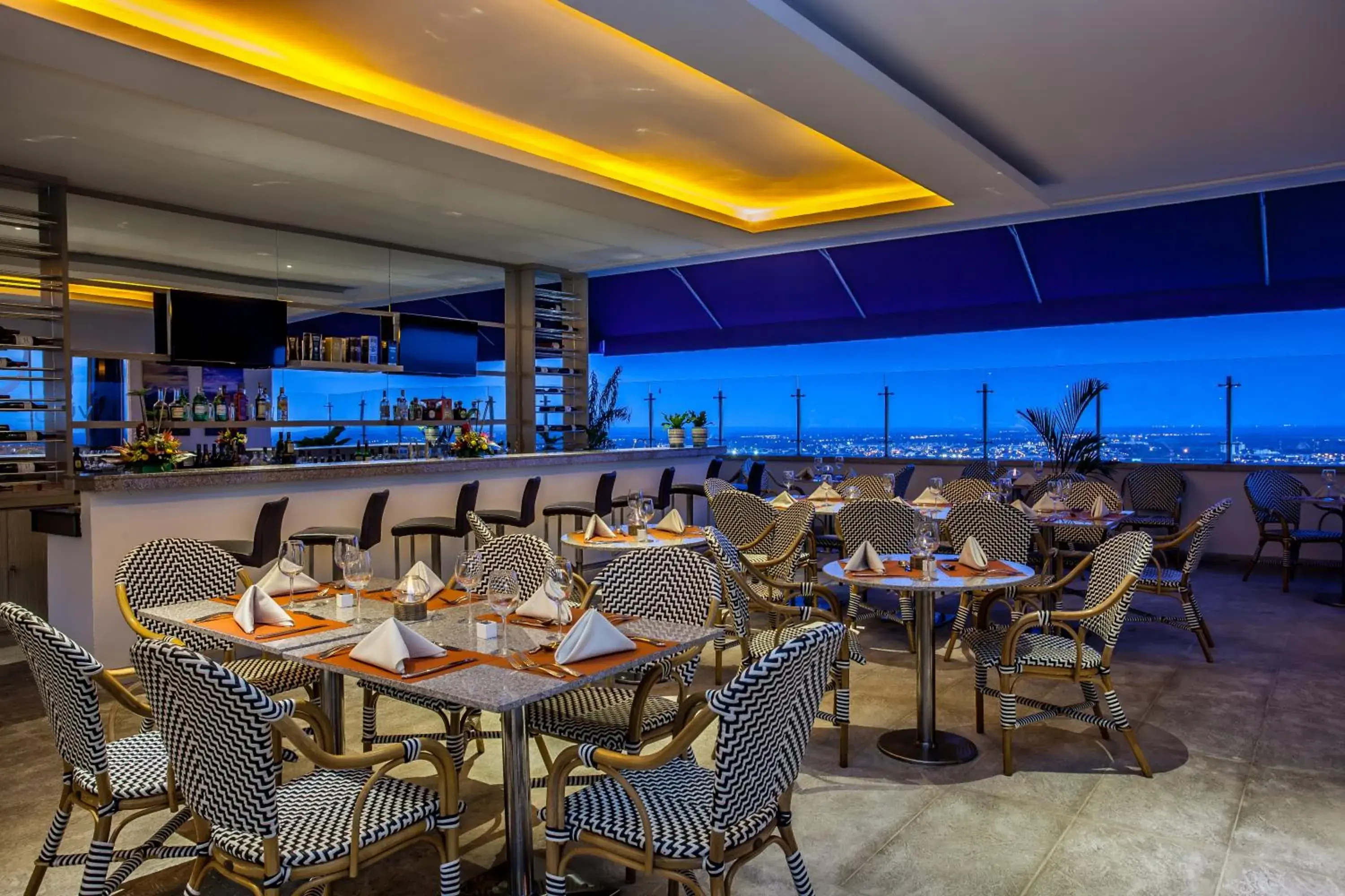 Restaurant/places to eat in GHL Hotel Grand Villavicencio Restaurant/places to eat in GHL Hotel Grand Villavicencio