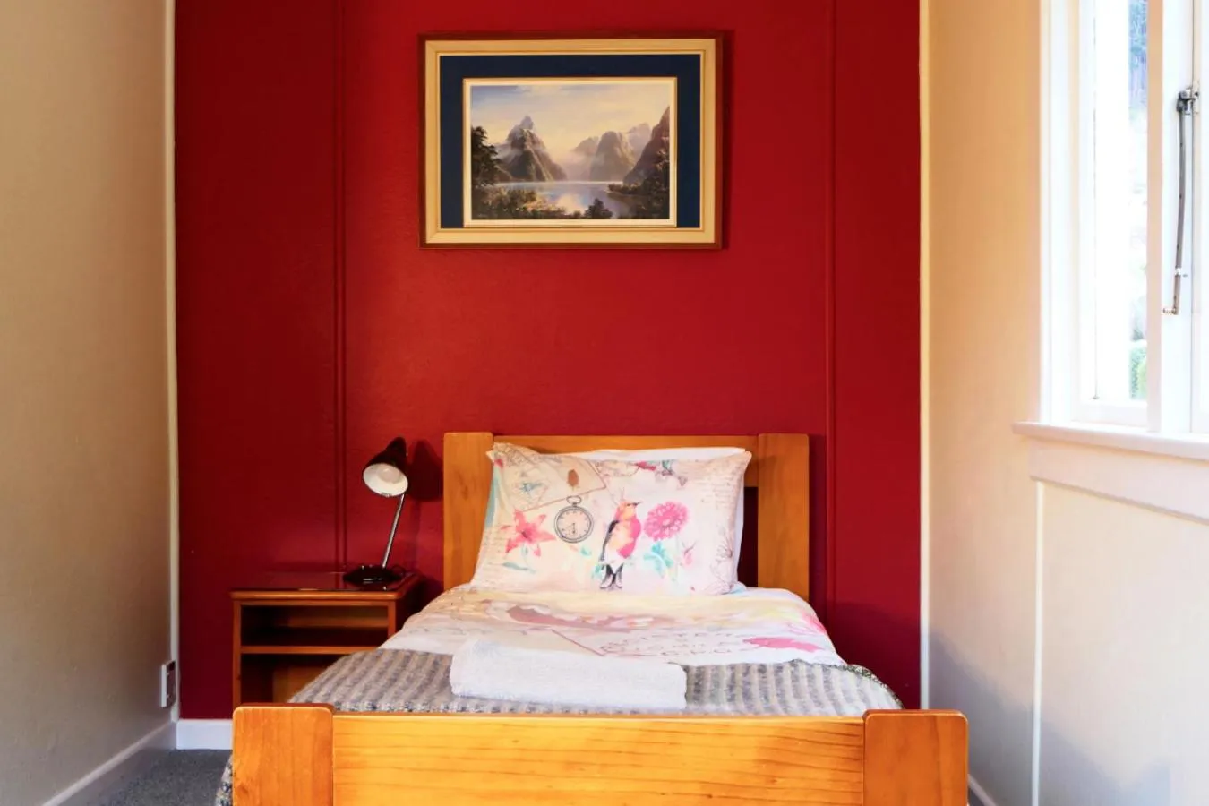 Bedroom, Bed in Queenstown Holiday Park Creeksyde