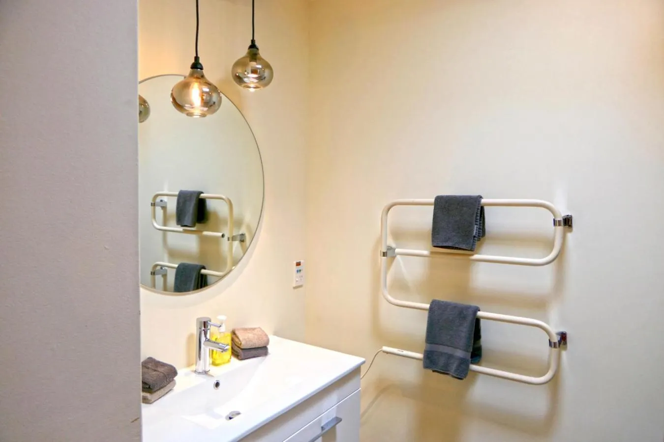 Bathroom in Queenstown Holiday Park Creeksyde