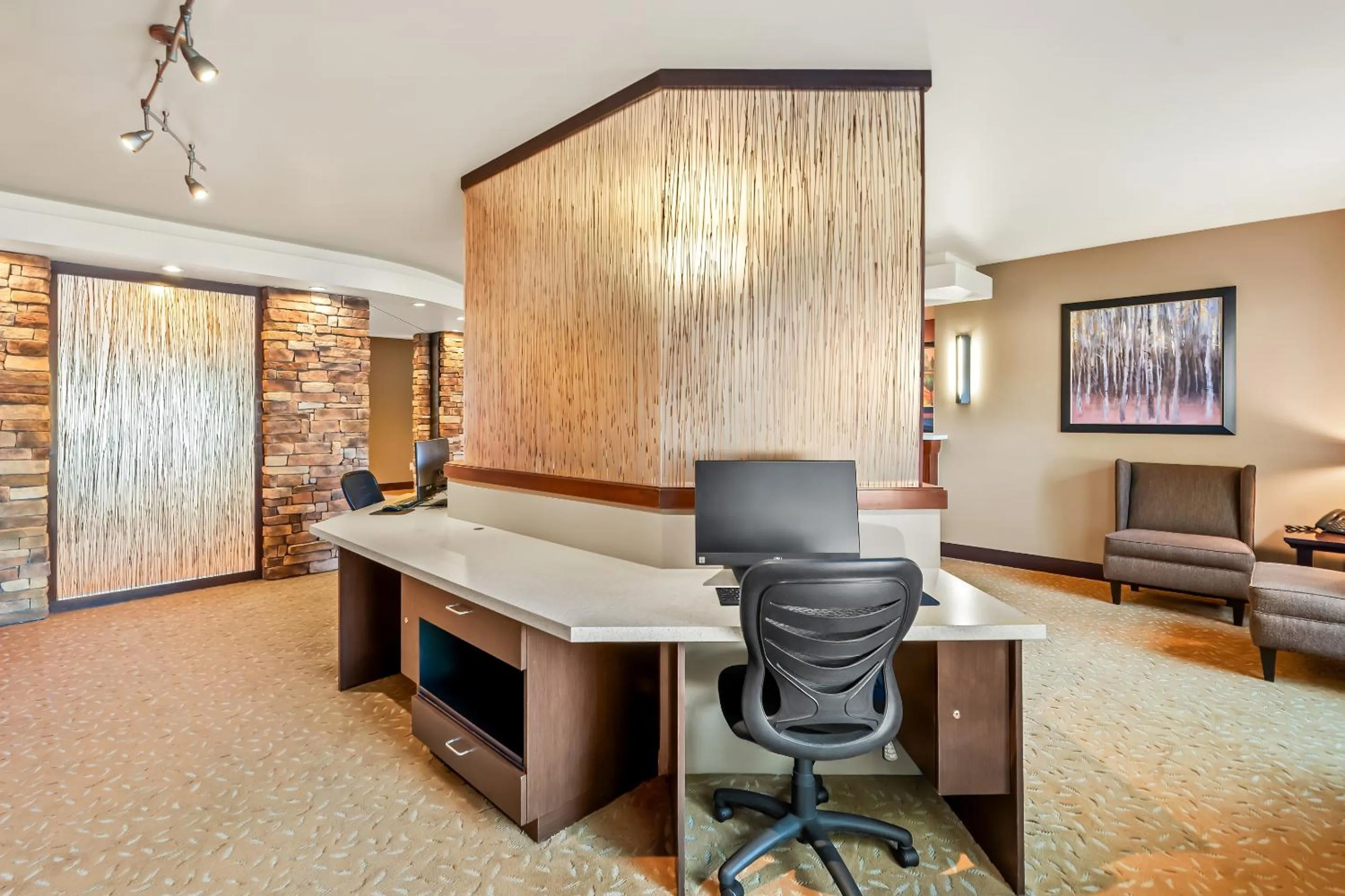 Lobby or reception in Ledgestone Suites Hotel Yakima