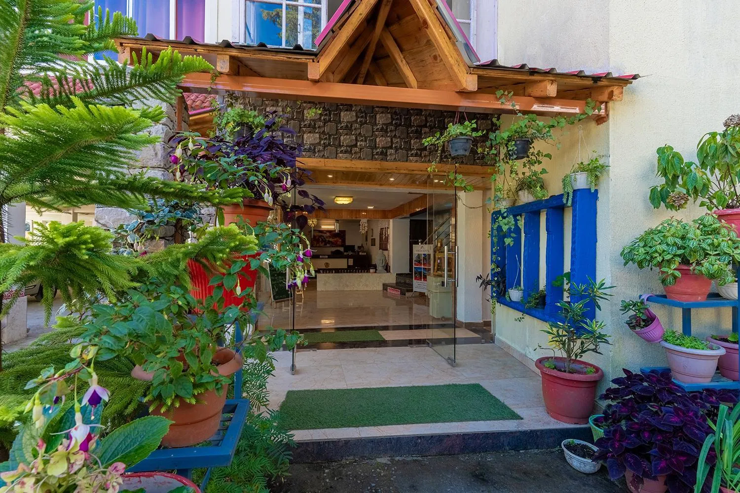 Facade/entrance in Hotel Vista Bhowali, Nainital - Vegetarian