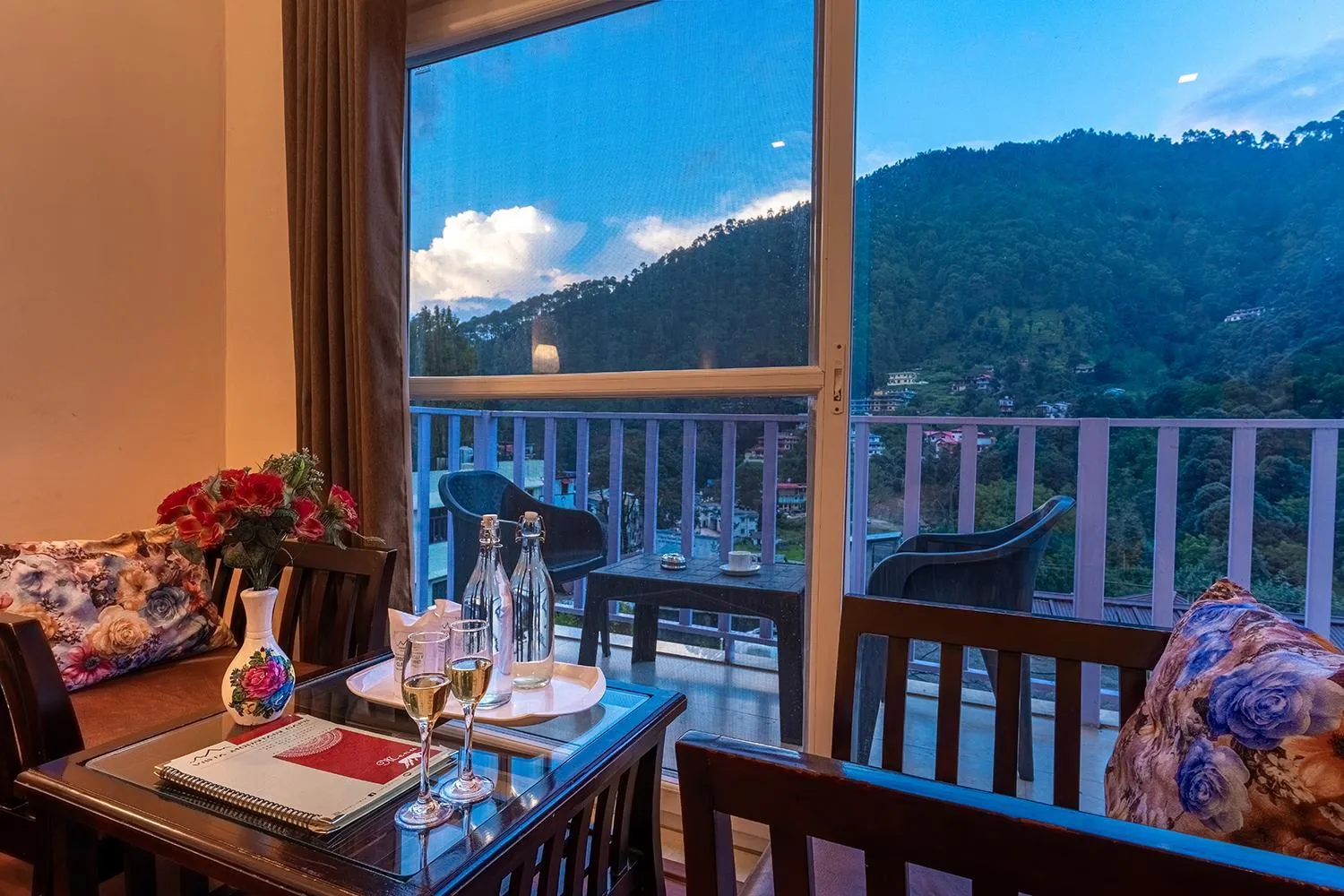 Hotel Vista Bhowali, Nainital - Vegetarian