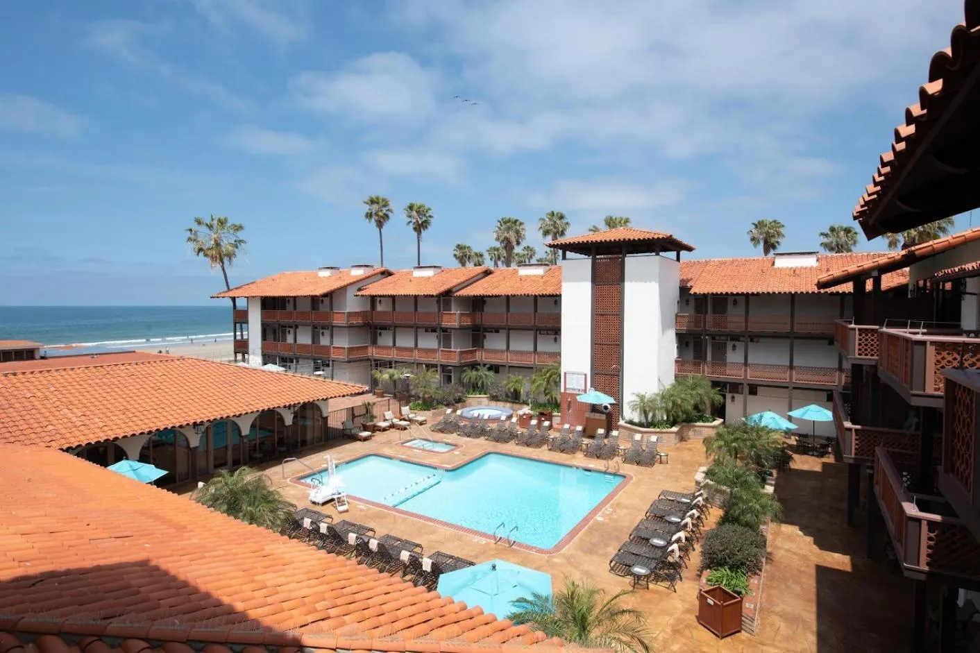 Property building in La Jolla Shores Hotel