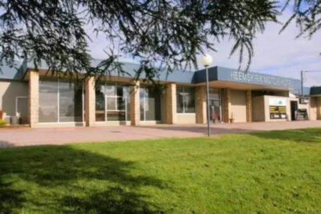 Facade/entrance in Heemskirk Motor Hotel Facade/entrance in Heemskirk Motor Hotel