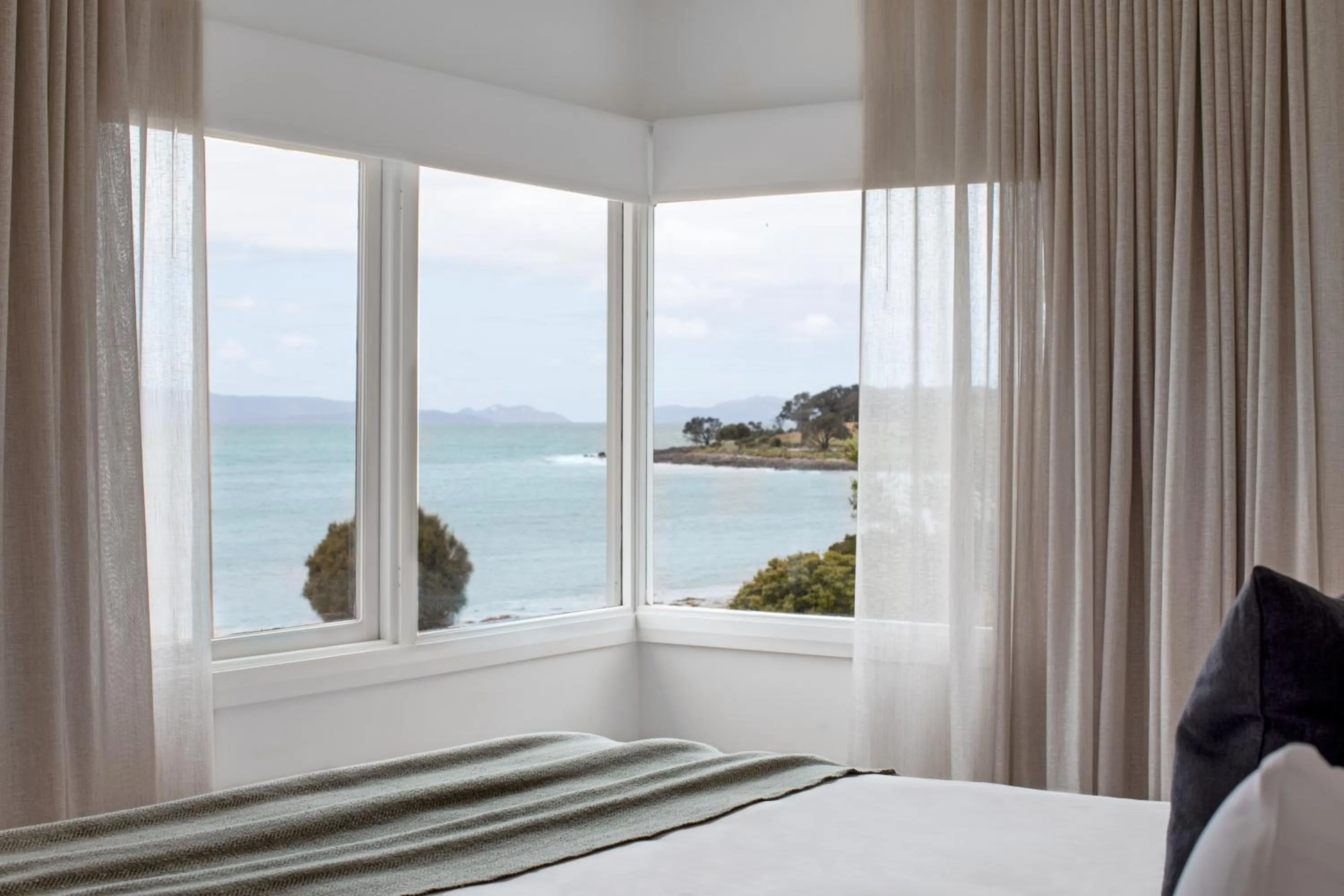Sea view, Bed in Piermont Retreat