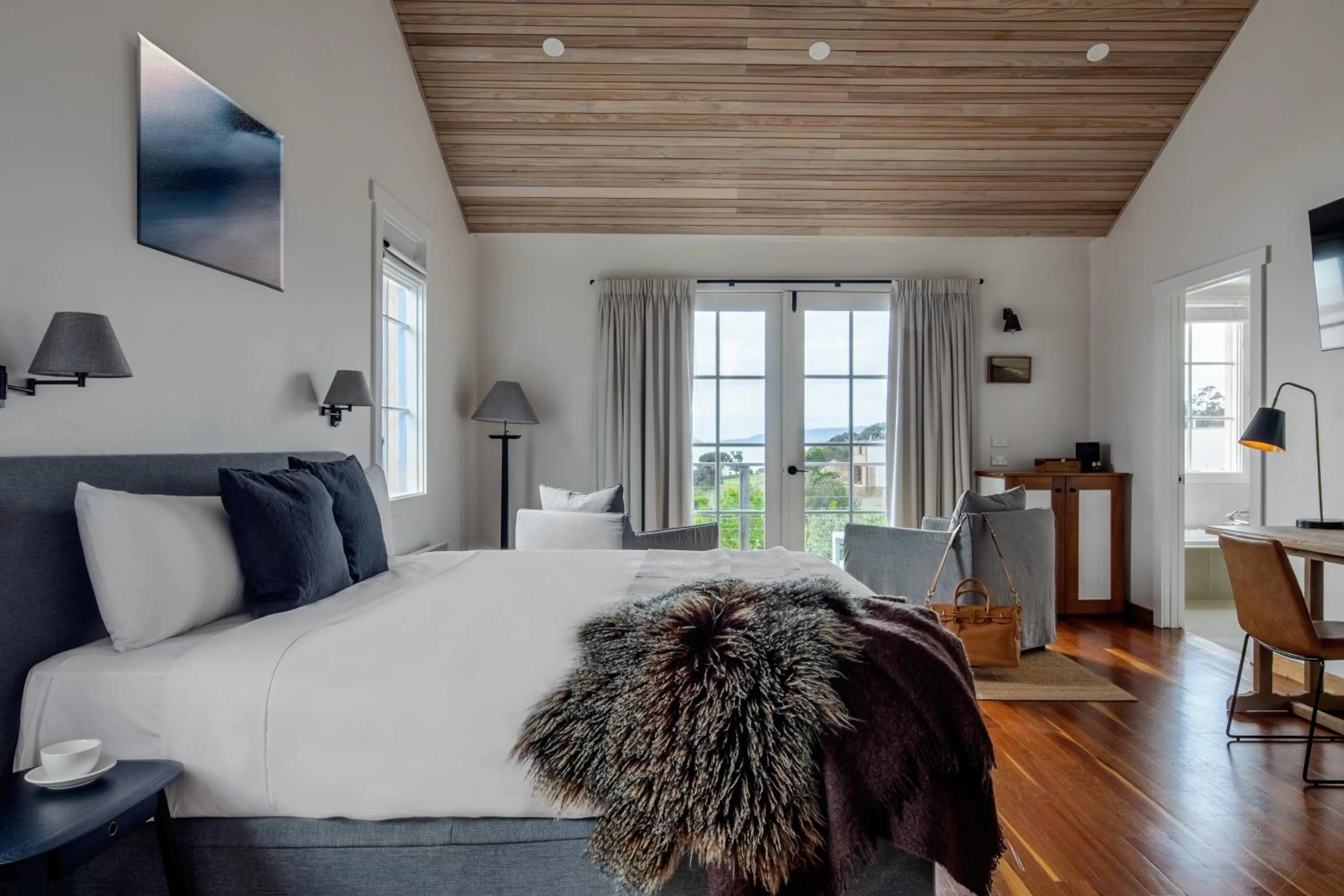 Bed in Piermont Retreat