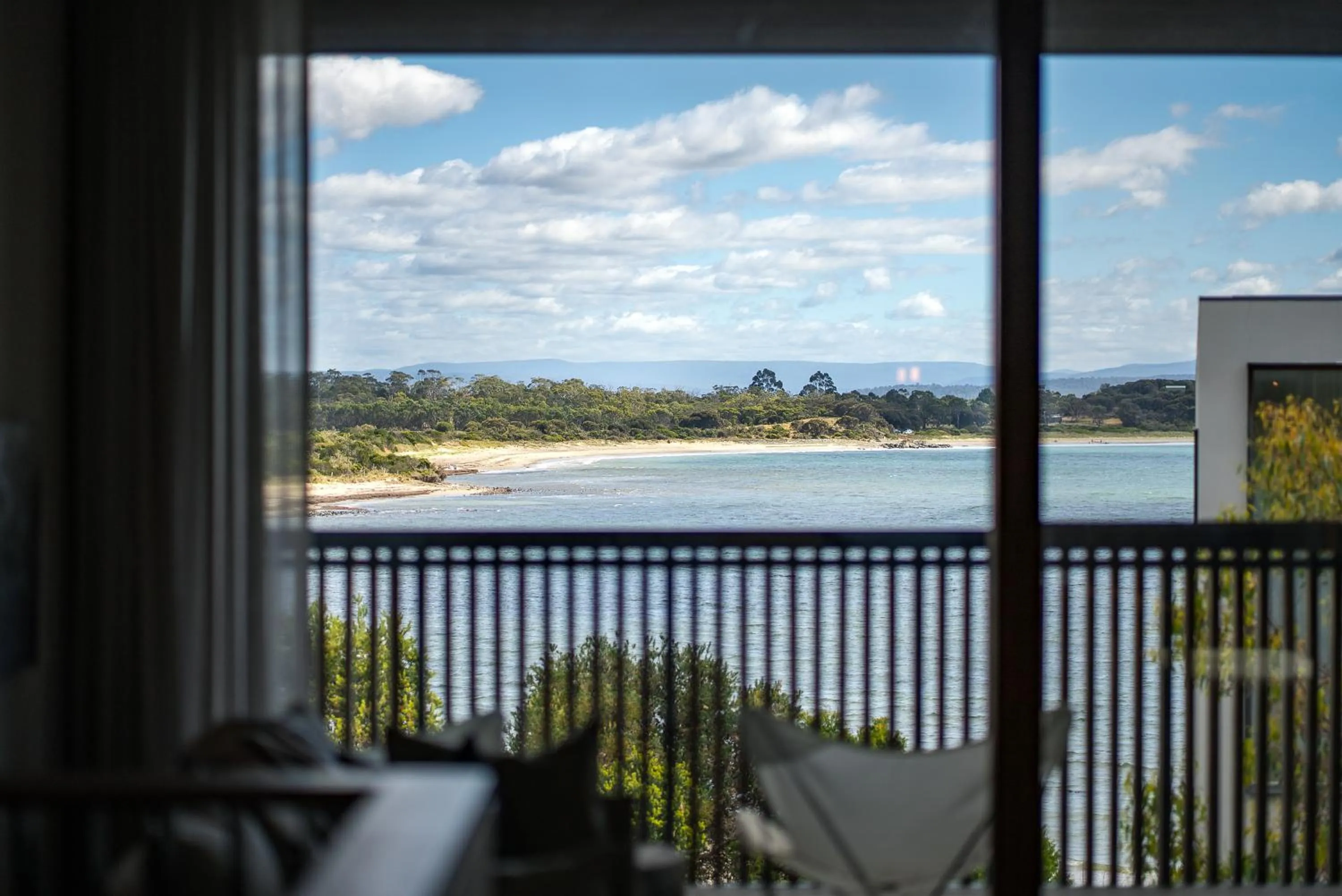 Natural landscape in Piermont Retreat