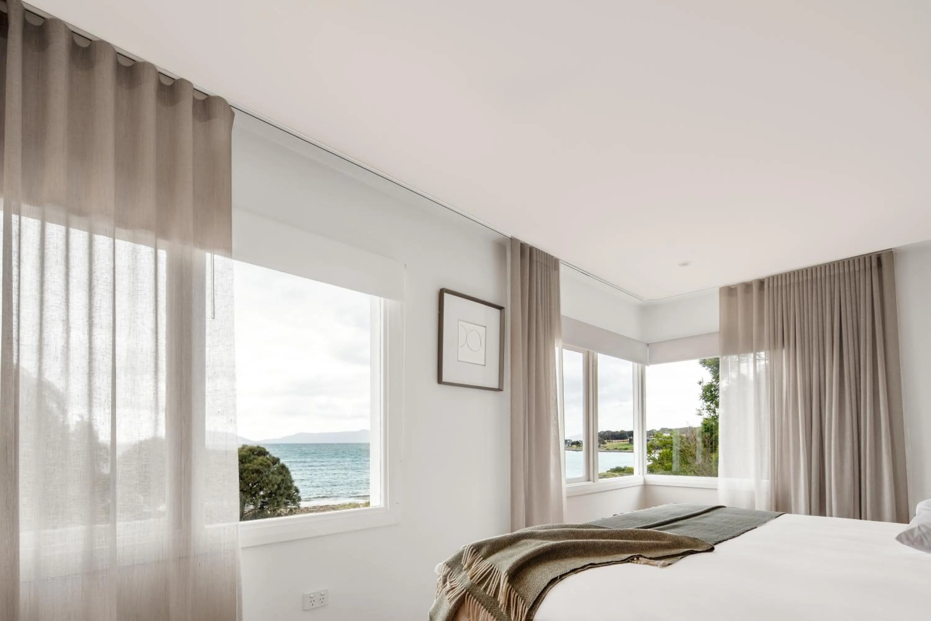 Bed in Piermont Retreat