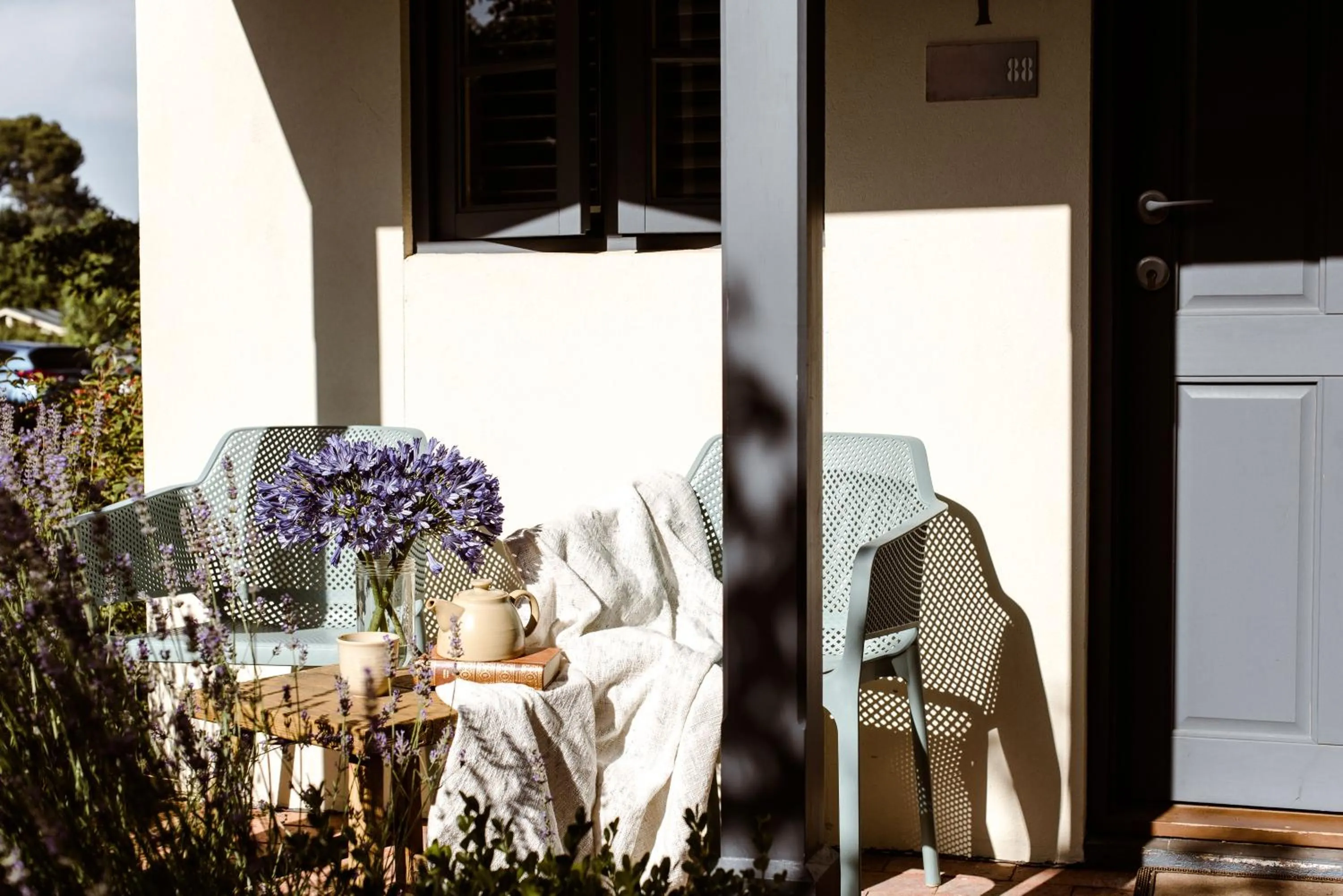 Seating Area in The Studios By Manna, Ascend Hotel Collection