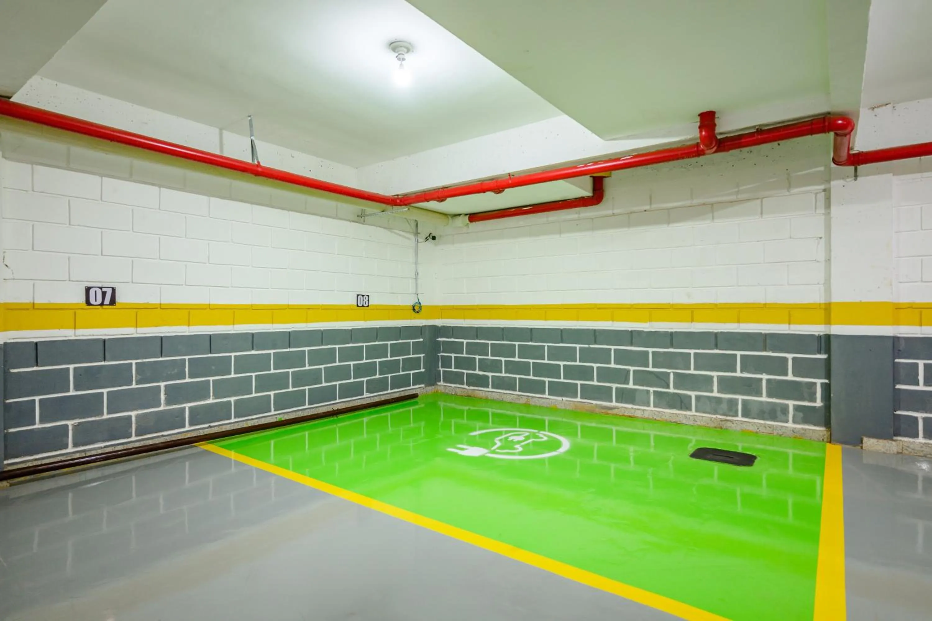 Parking in OYO Tropical Confort Hotel, Brasilia