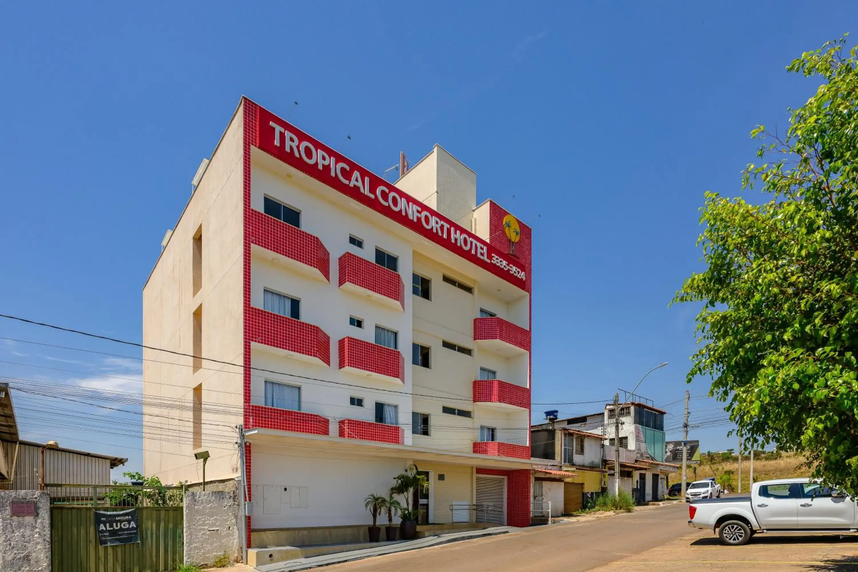 Property building in OYO Tropical Confort Hotel, Brasilia Property building in OYO Tropical Confort Hotel, Brasilia