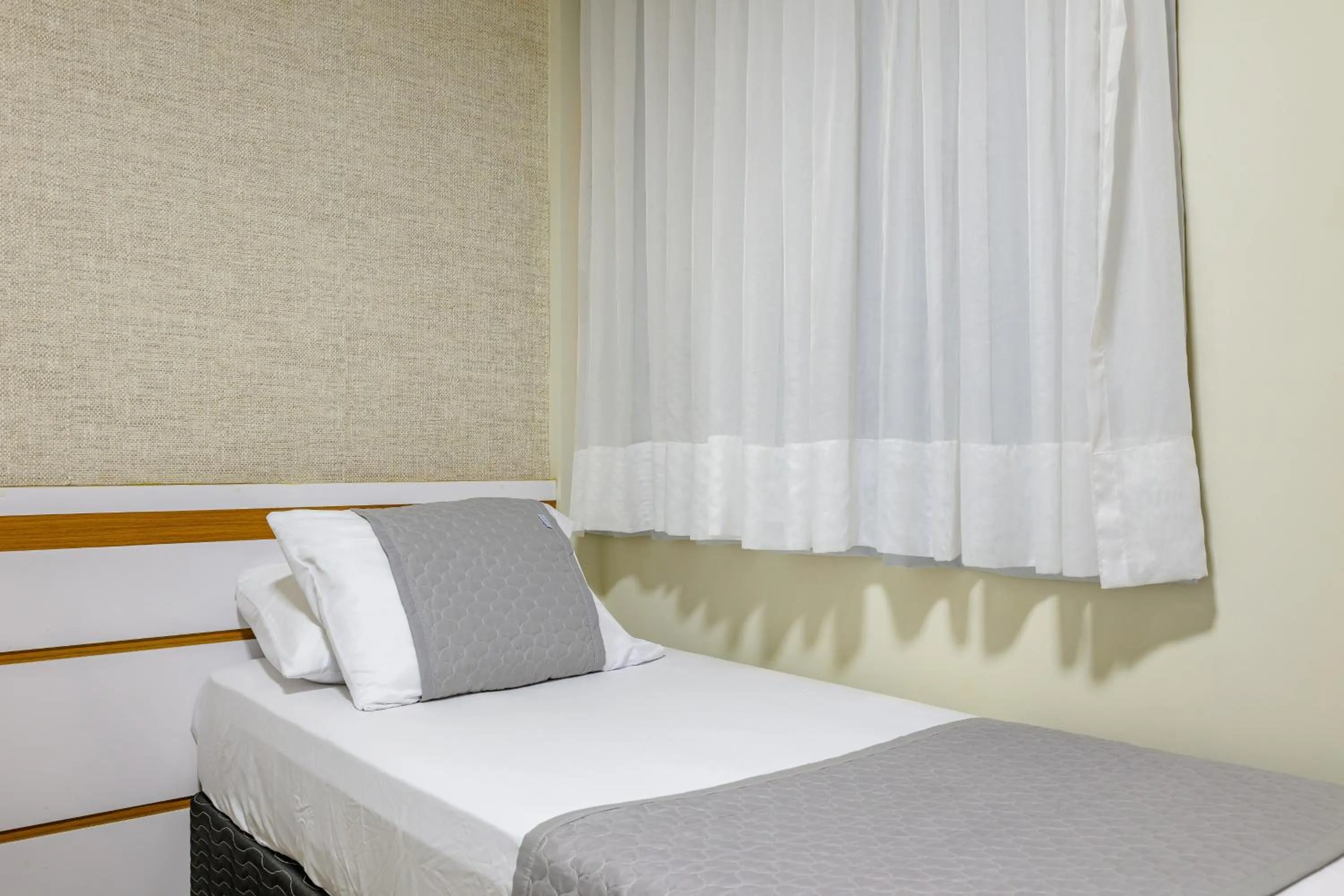 Bedroom, Bed in OYO Tropical Confort Hotel, Brasilia