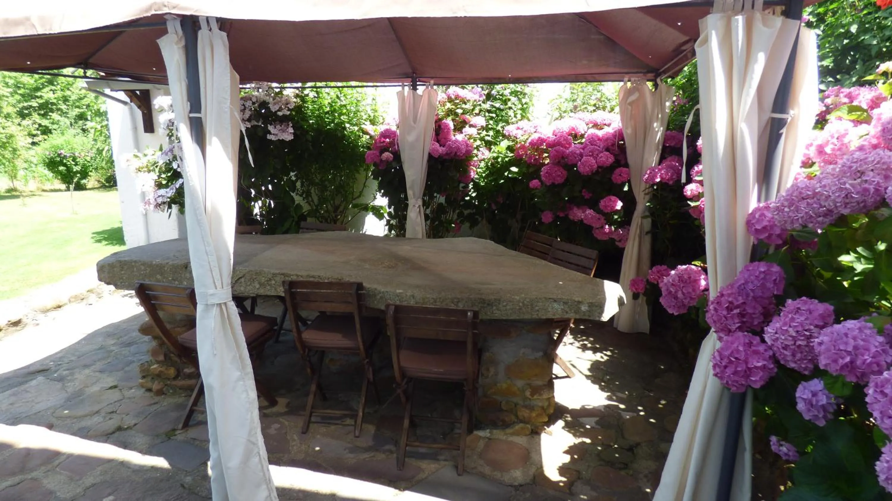 Food and drinks in Maison d'hôtes de charme ttakoinenborda