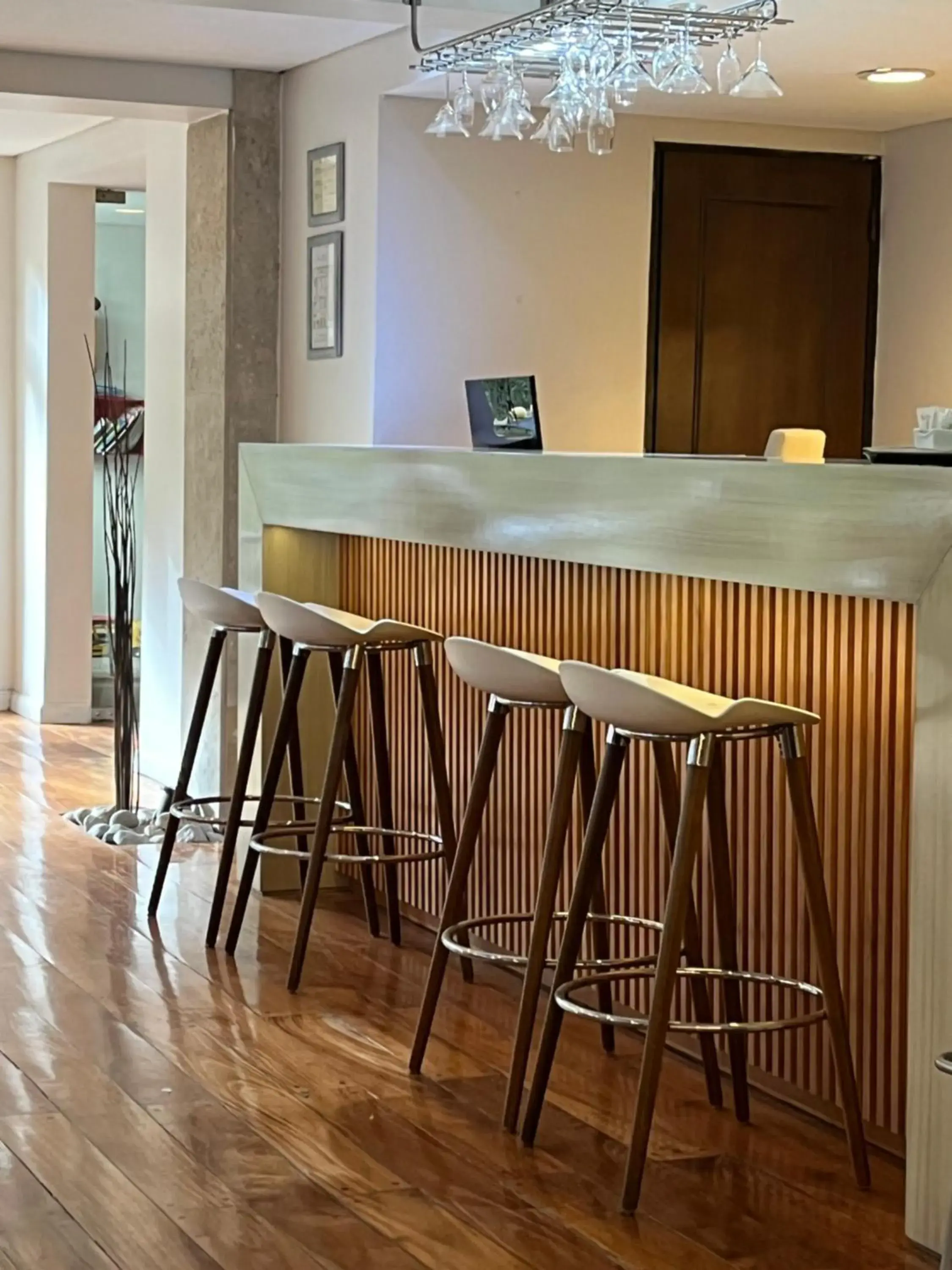 Lounge or bar in Kenton Palace Bariloche Lounge or bar in Kenton Palace Bariloche