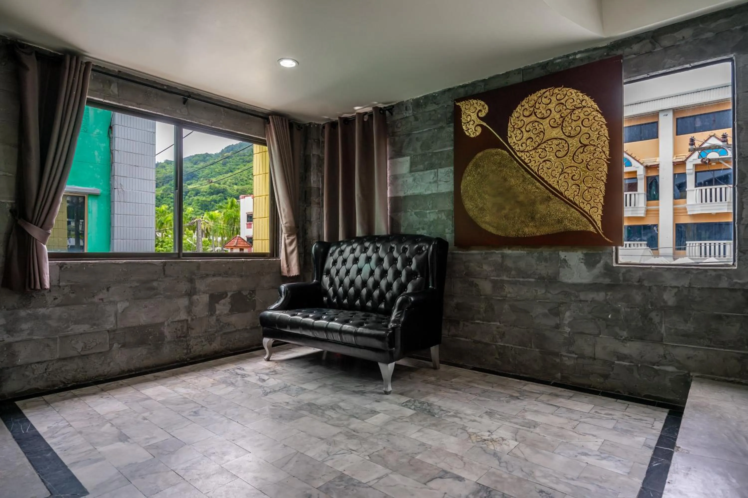 Property building in UNOTEL Karon Beach