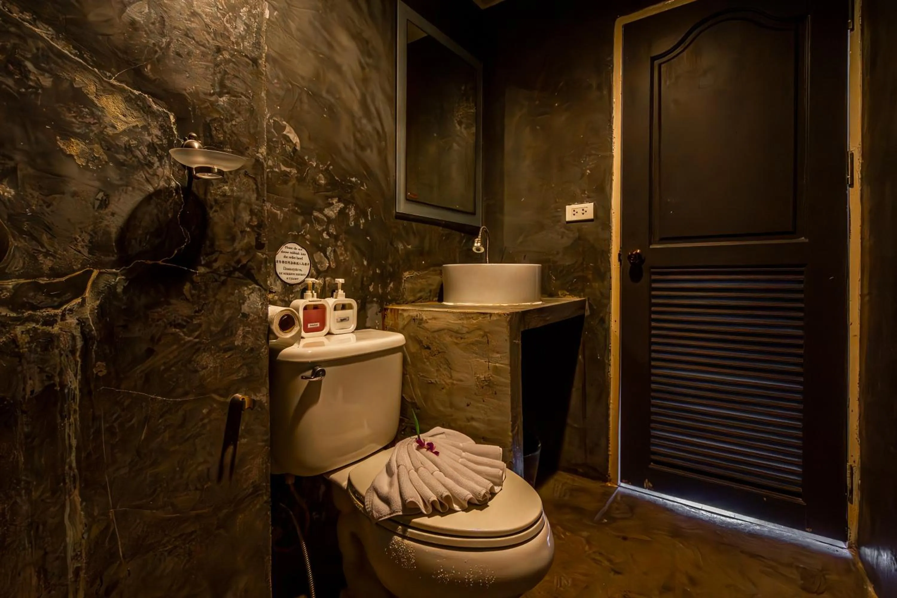 Bathroom in UNOTEL Karon Beach