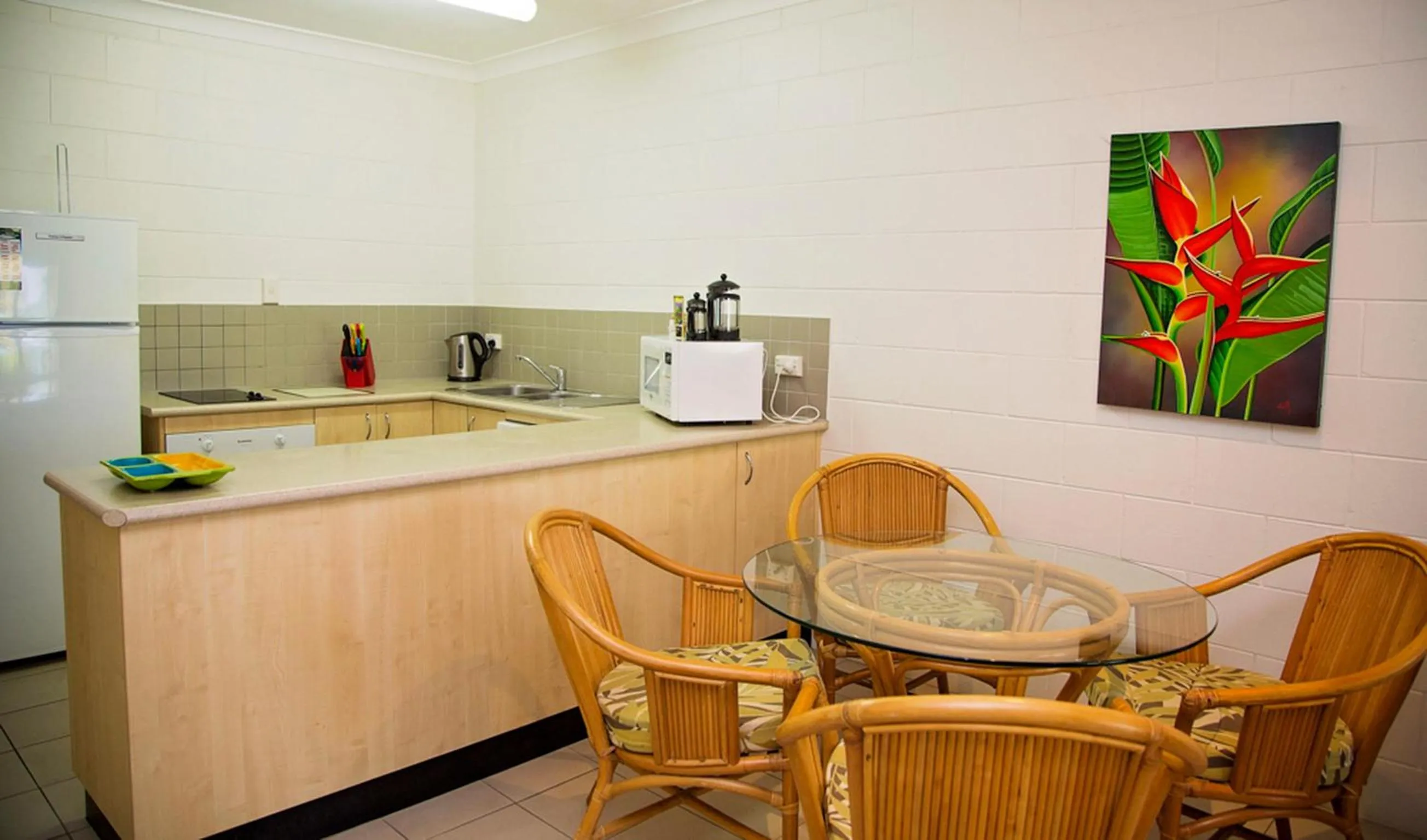 Dining area in Apollo Jewel Beachfront Apartments