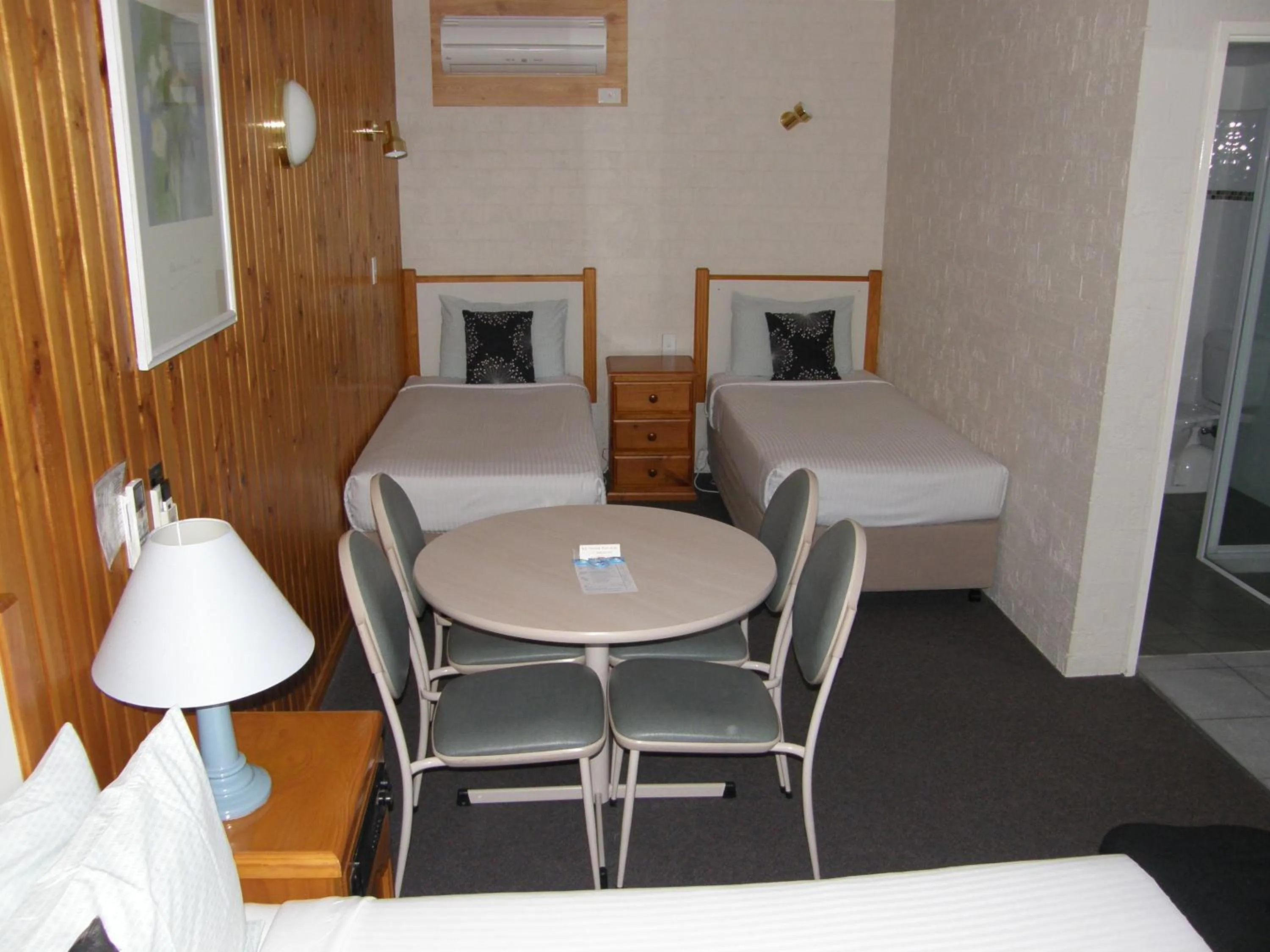 Blue Diamond Motor Inn