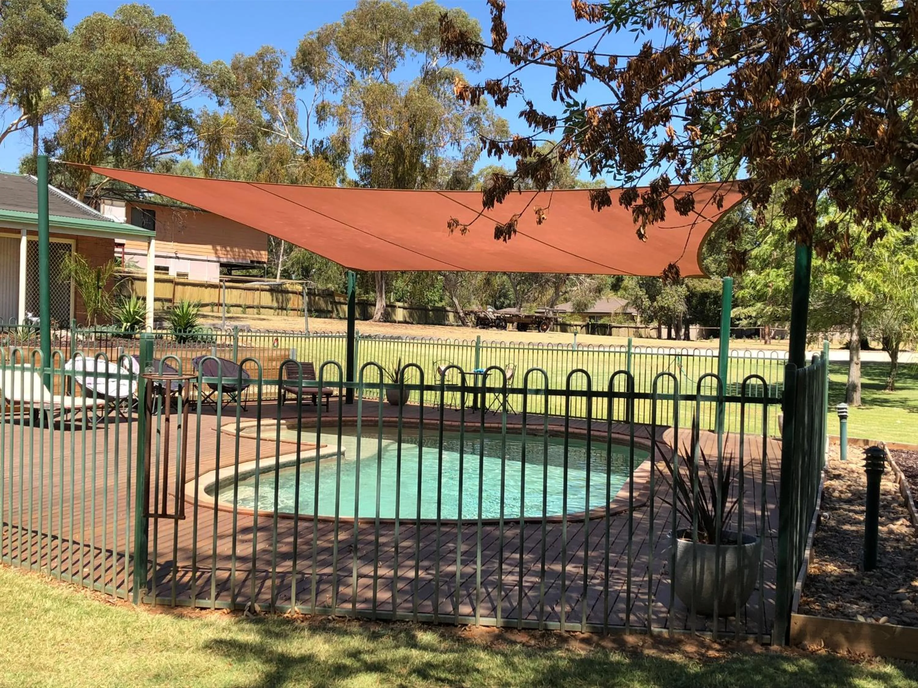 Garden, Swimming Pool in Bullanginya Lodge