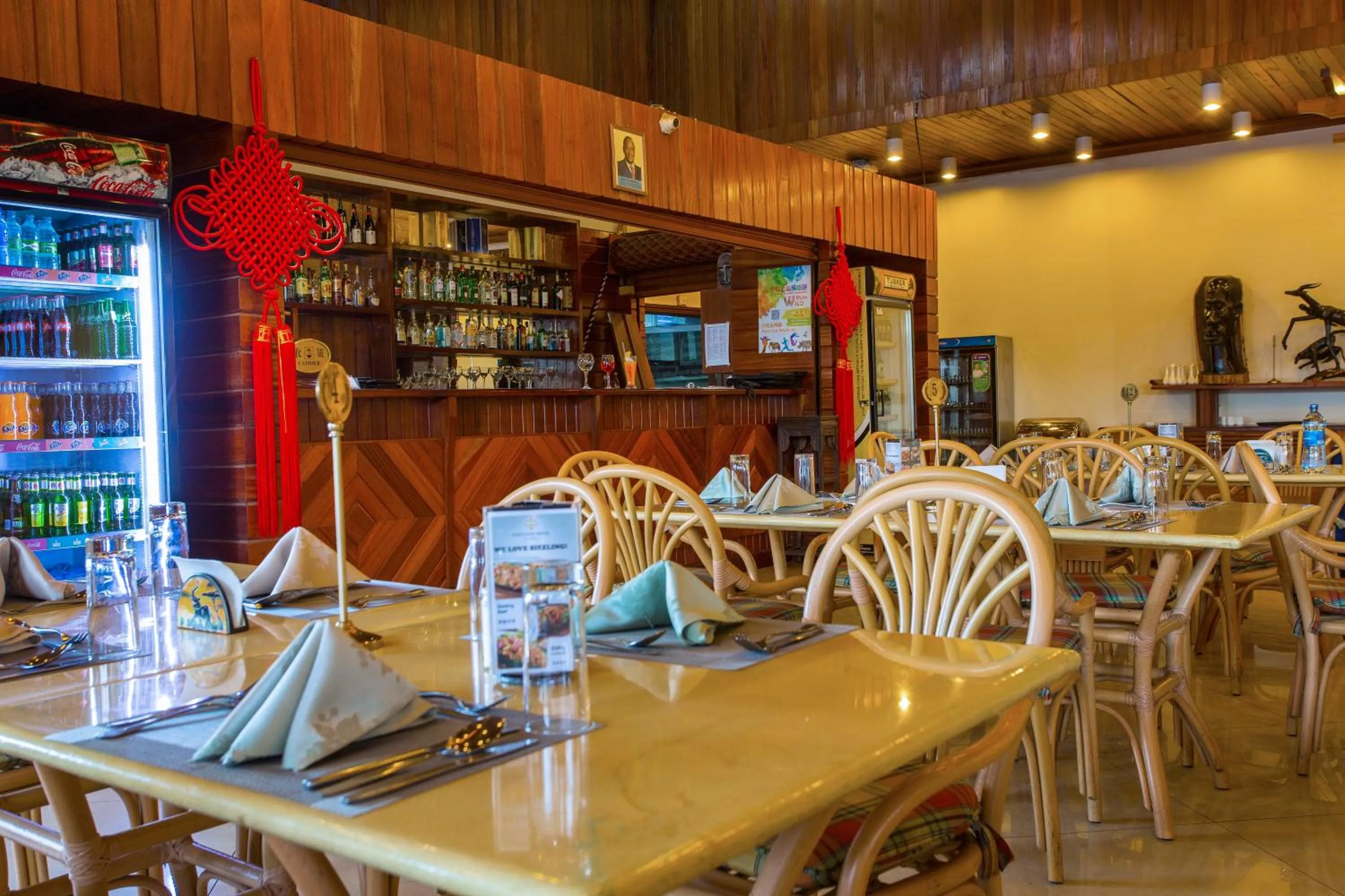 Food and drinks in Eastland Hotel