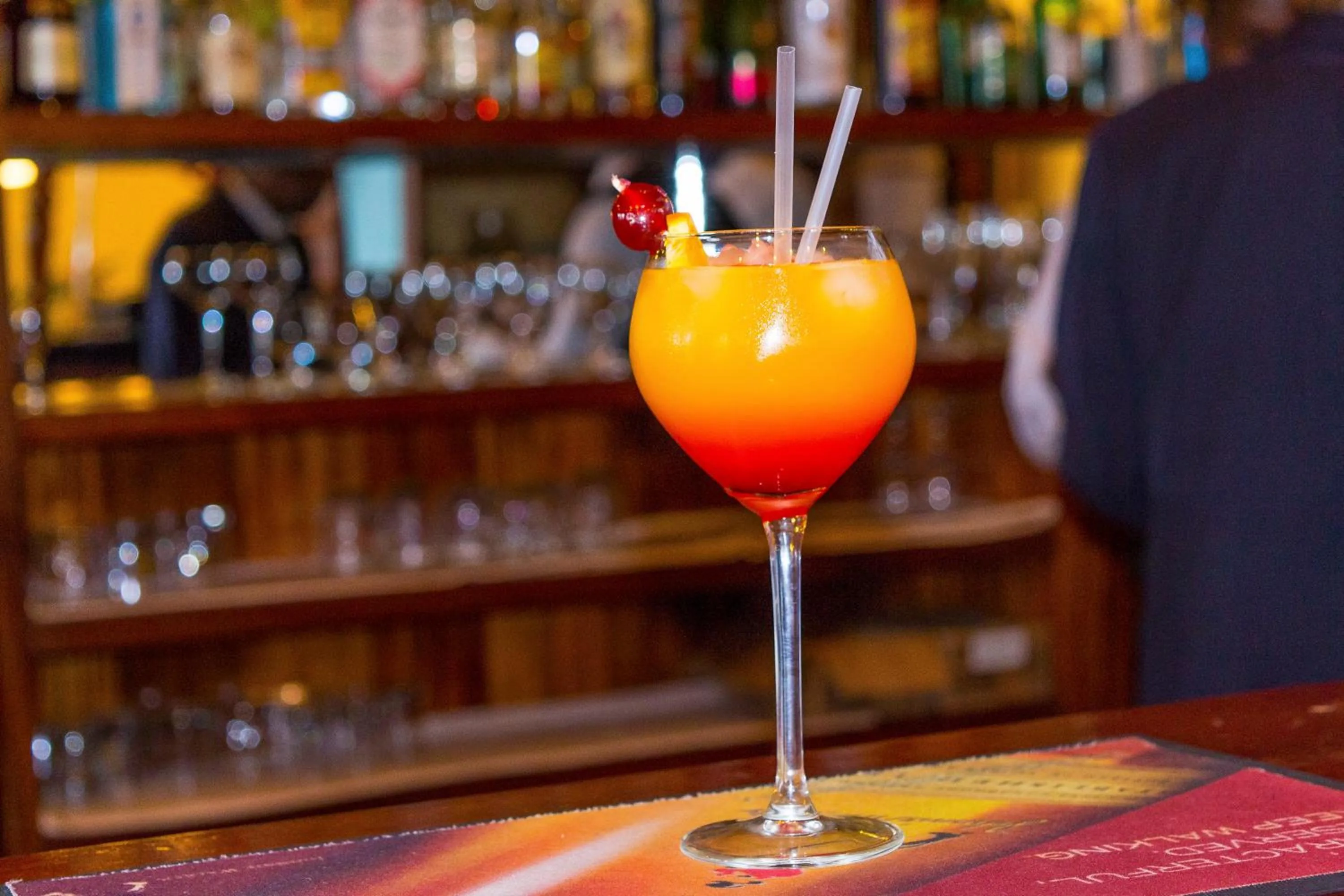 Food and drinks in Eastland Hotel