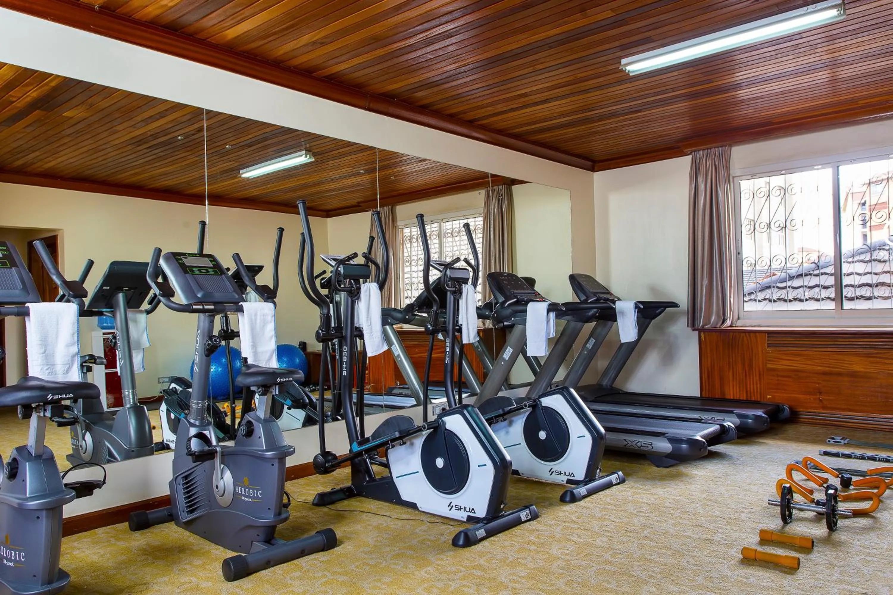 Fitness centre/facilities in Eastland Hotel