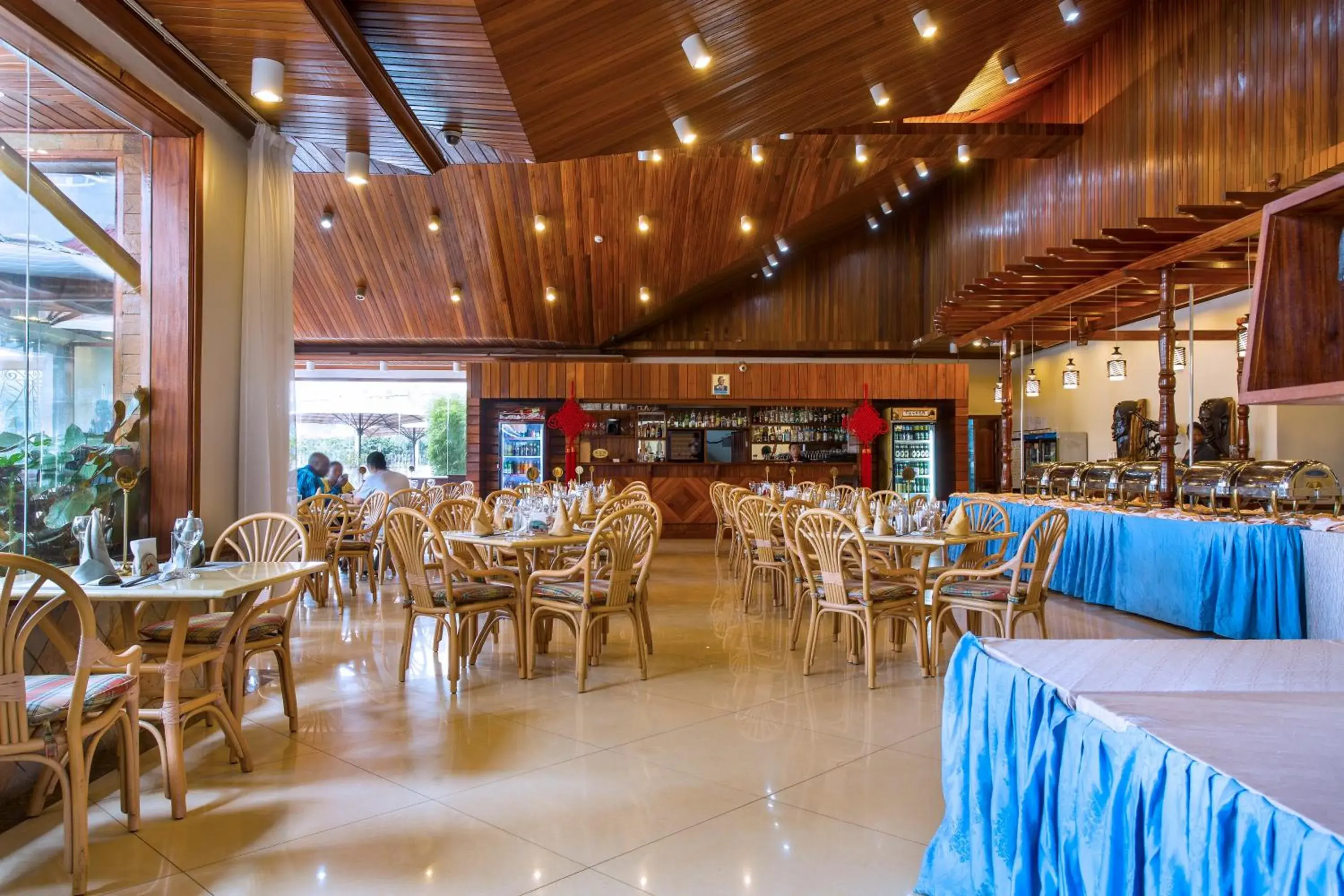 Restaurant/places to eat in Eastland Hotel Restaurant/places to eat in Eastland Hotel