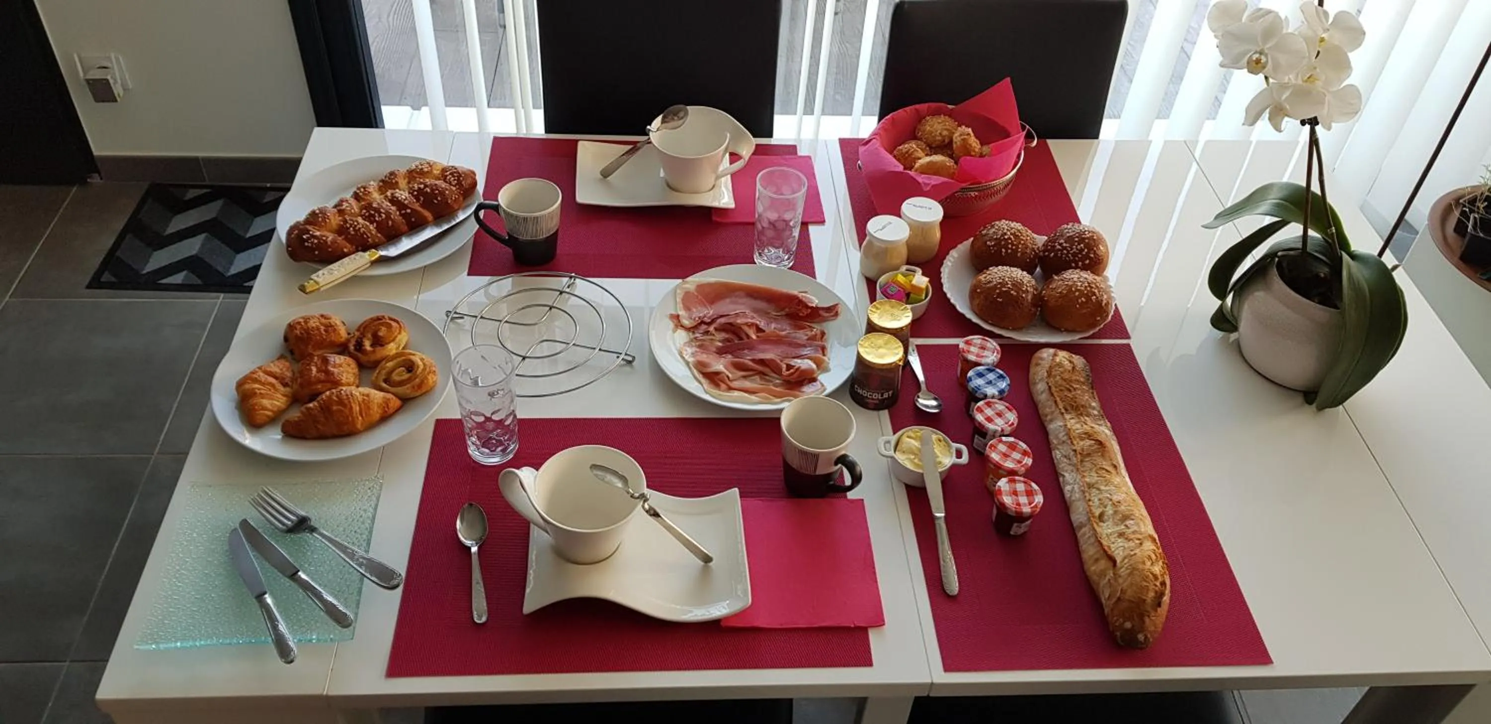 Breakfast in CHAMBRE COSY Adults only