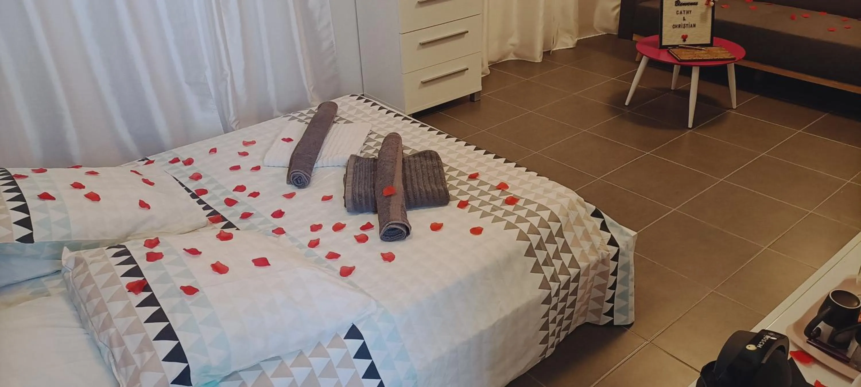 Photo of the whole room, Bed in CHAMBRE COSY Adults only