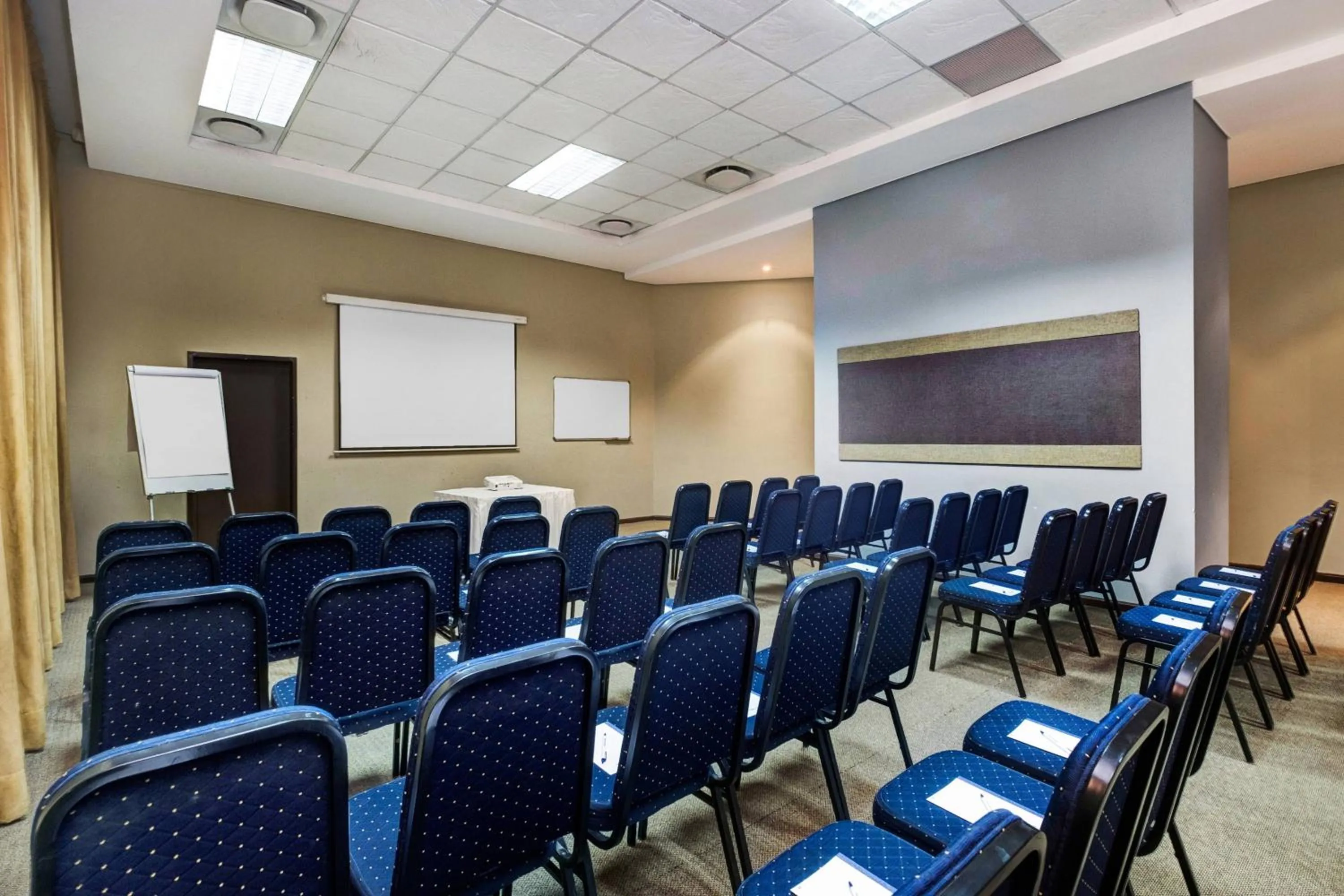 Meeting/conference room in Protea Hotel by Marriott Lusaka Cairo Road